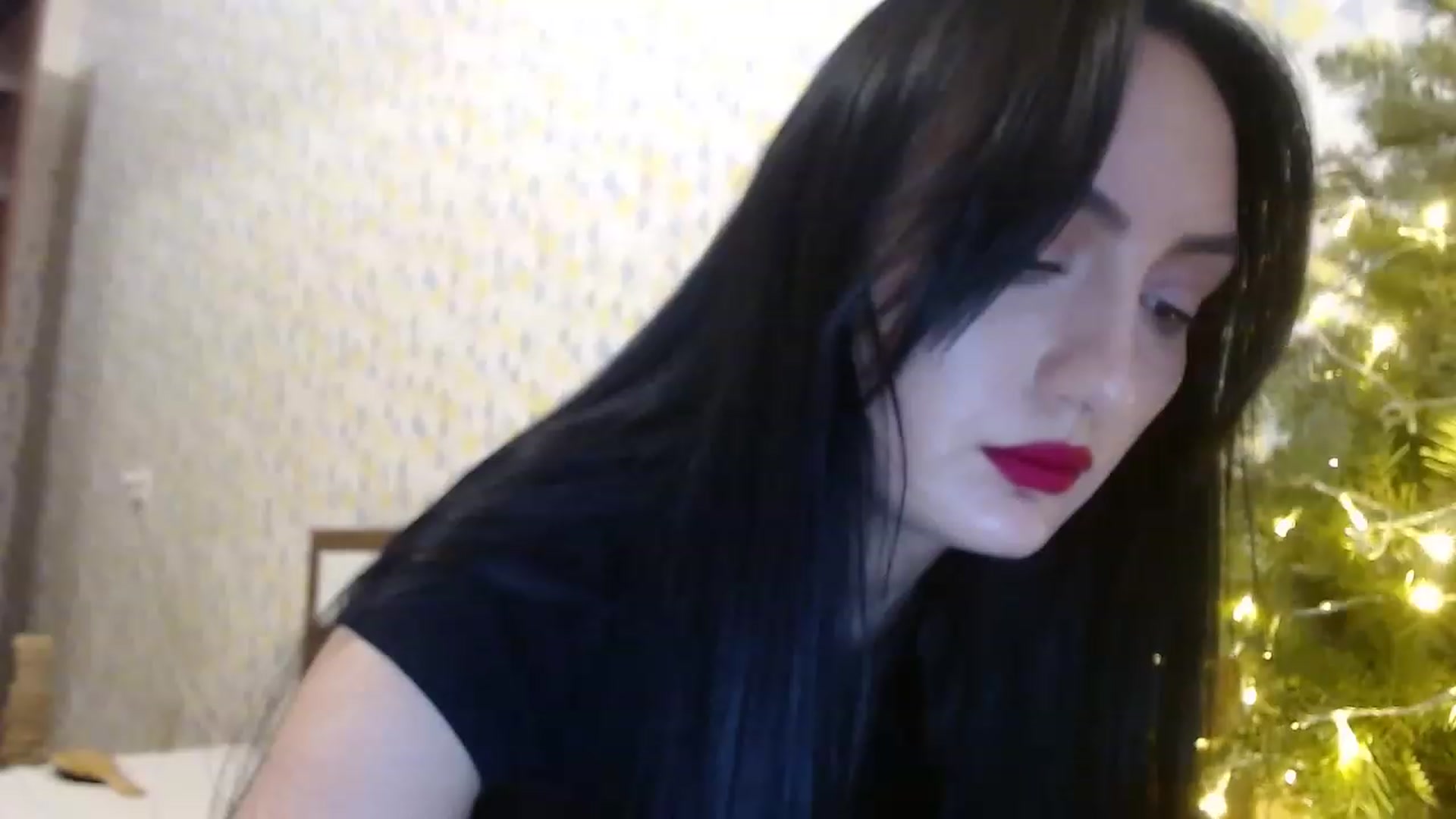 Gallery image thumbnail from hello_Ukraine's myfreecams stream on, 12/25/2022, 13:07 image 2 of 20