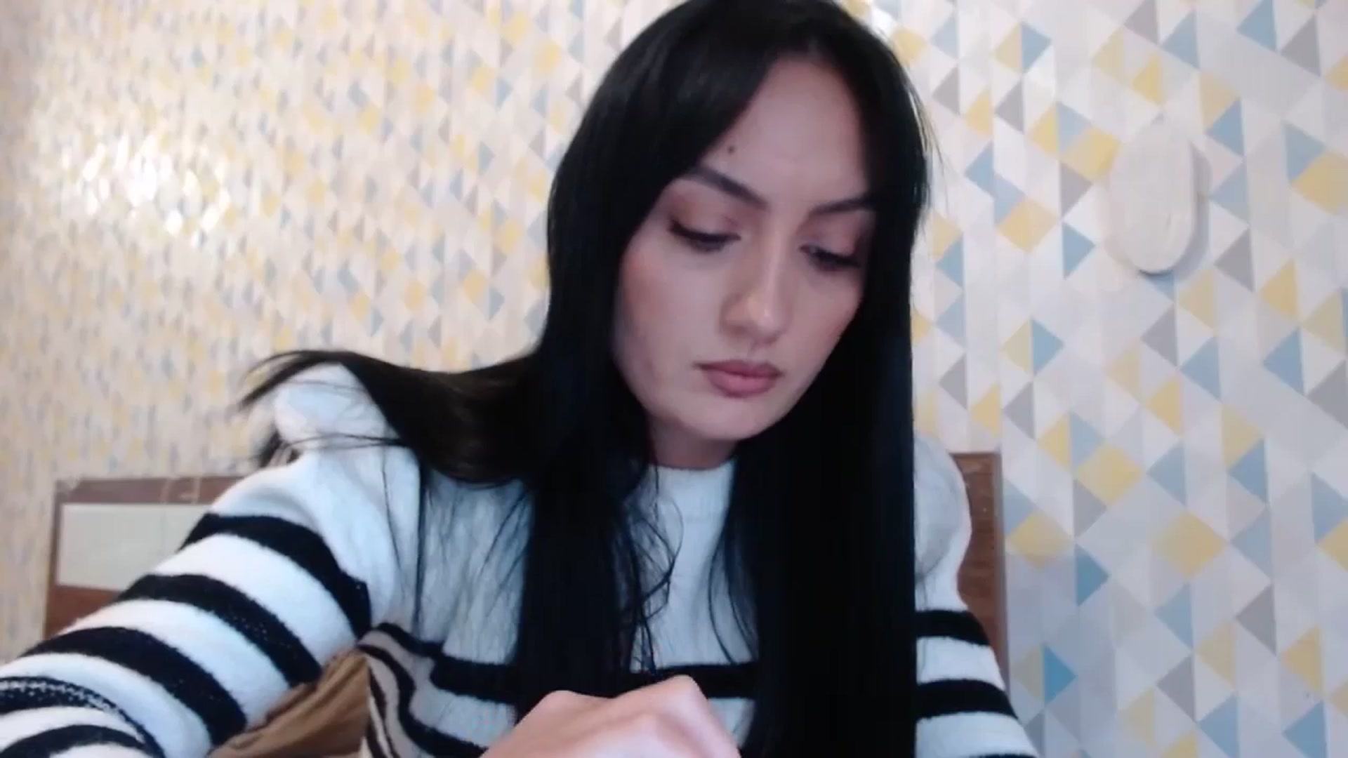 Gallery image thumbnail from hello_Ukraine's myfreecams stream on, 11/23/2023, 11:57 image 15 of 20