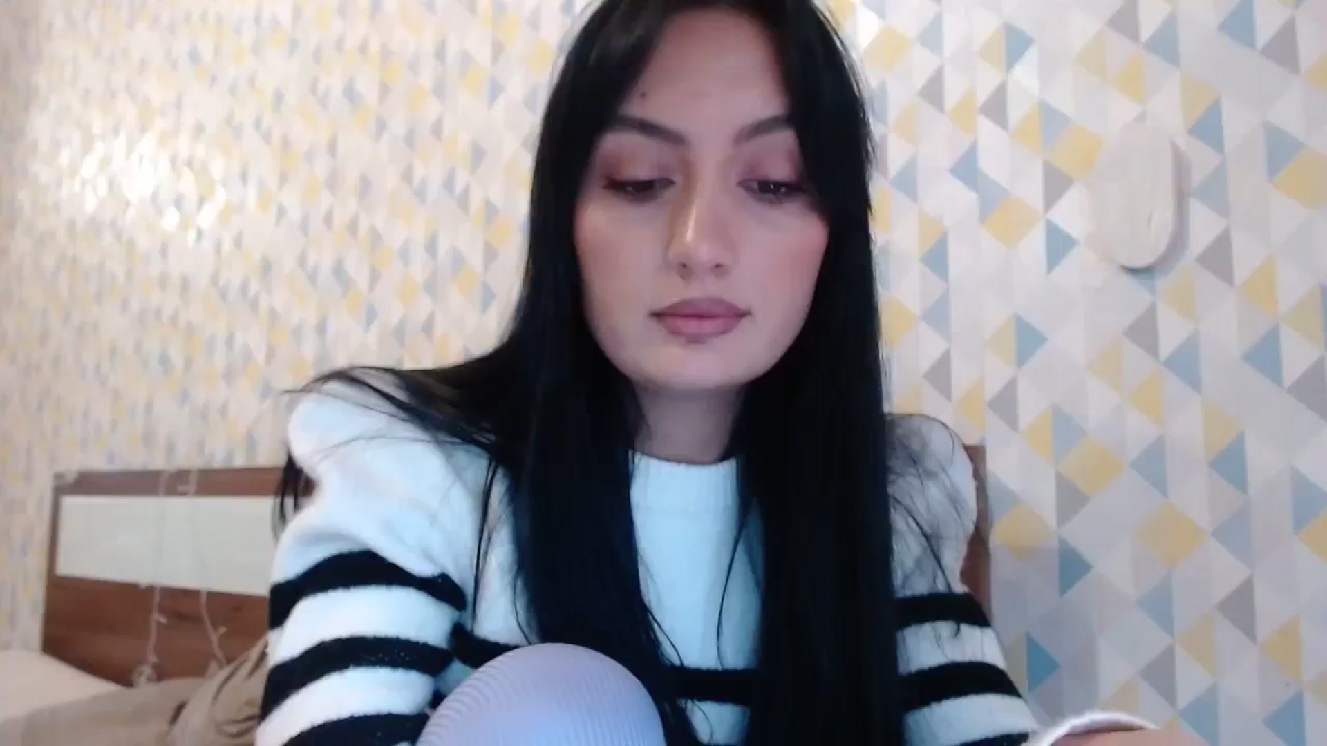 Gallery image thumbnail from hello_Ukraine's myfreecams stream on, 11/23/2023, 11:57 image 3 of 20