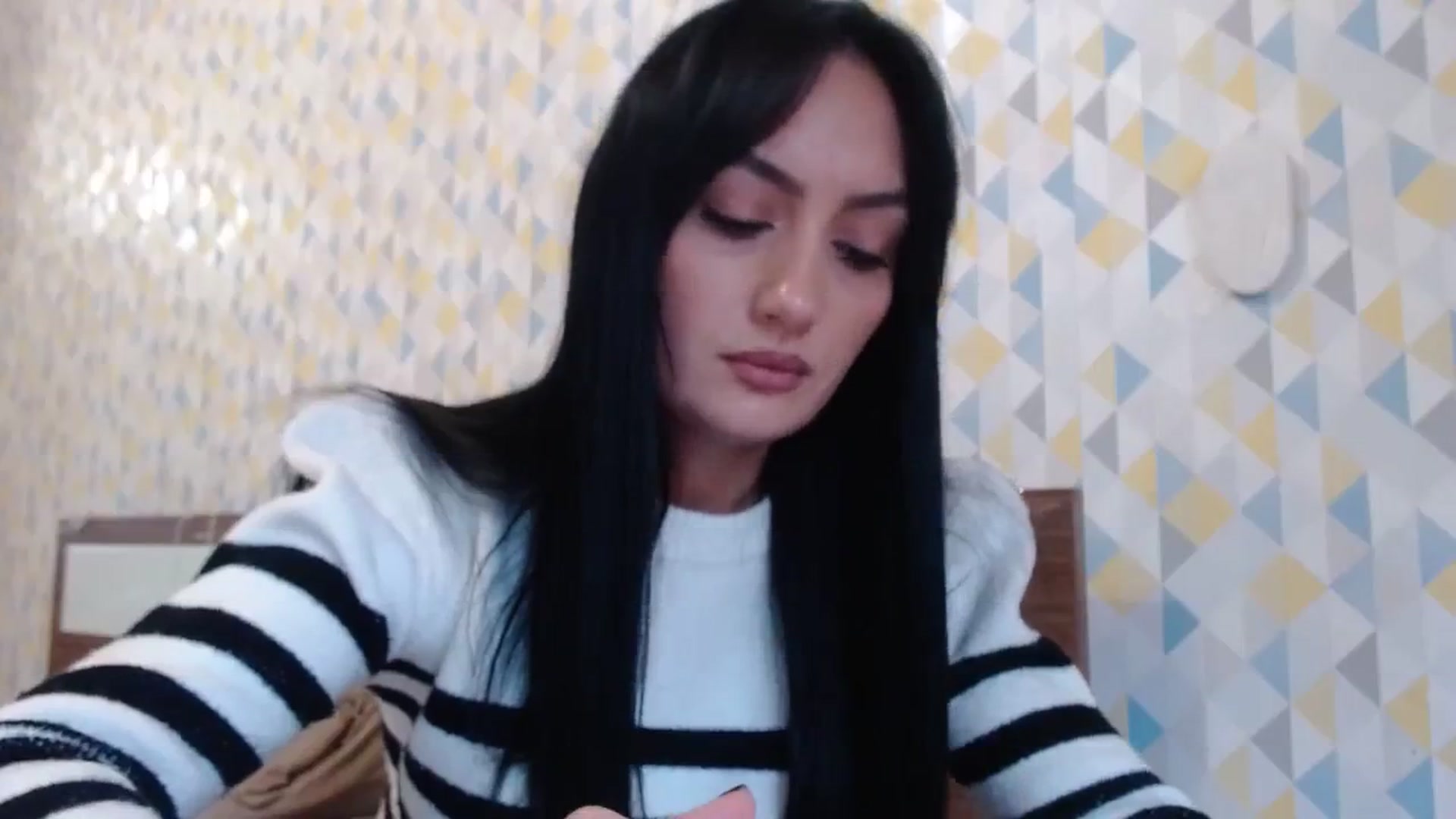 Gallery image thumbnail from hello_Ukraine's myfreecams stream on, 11/23/2023, 11:57 image 11 of 20