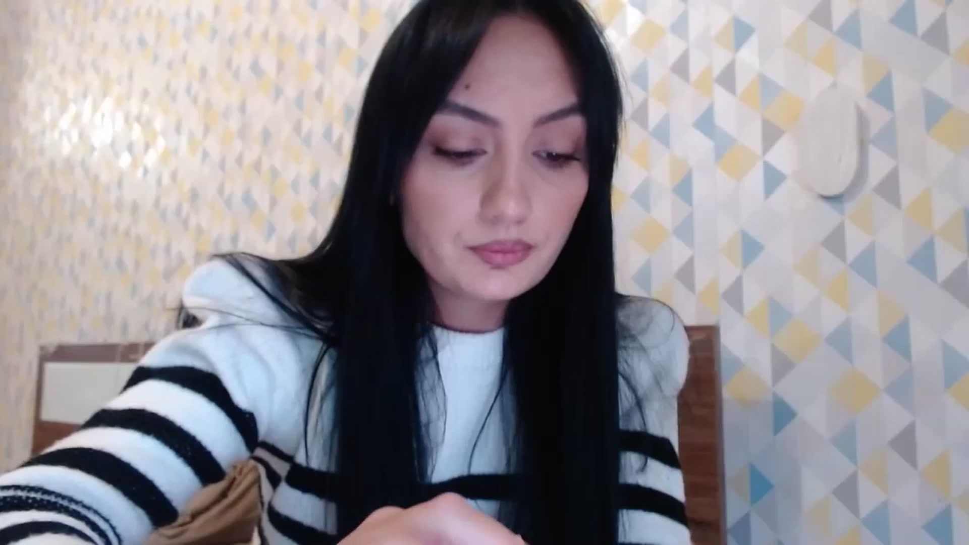 Gallery image thumbnail from hello_Ukraine's myfreecams stream on, 11/23/2023, 11:57 image 4 of 20