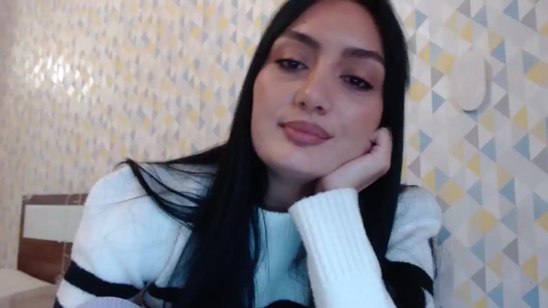 Gallery image thumbnail from hello_Ukraine's myfreecams stream on, 11/23/2023, 11:57 image 17 of 20
