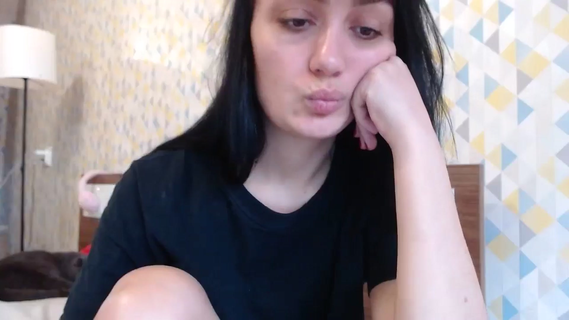 Gallery image thumbnail from hello_Ukraine's myfreecams stream on, 12/26/2024, 09:51 image 15 of 20