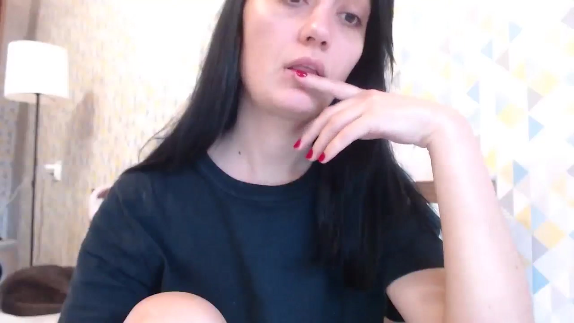 Gallery image thumbnail from hello_Ukraine's myfreecams stream on, 12/26/2024, 09:51 image 7 of 20