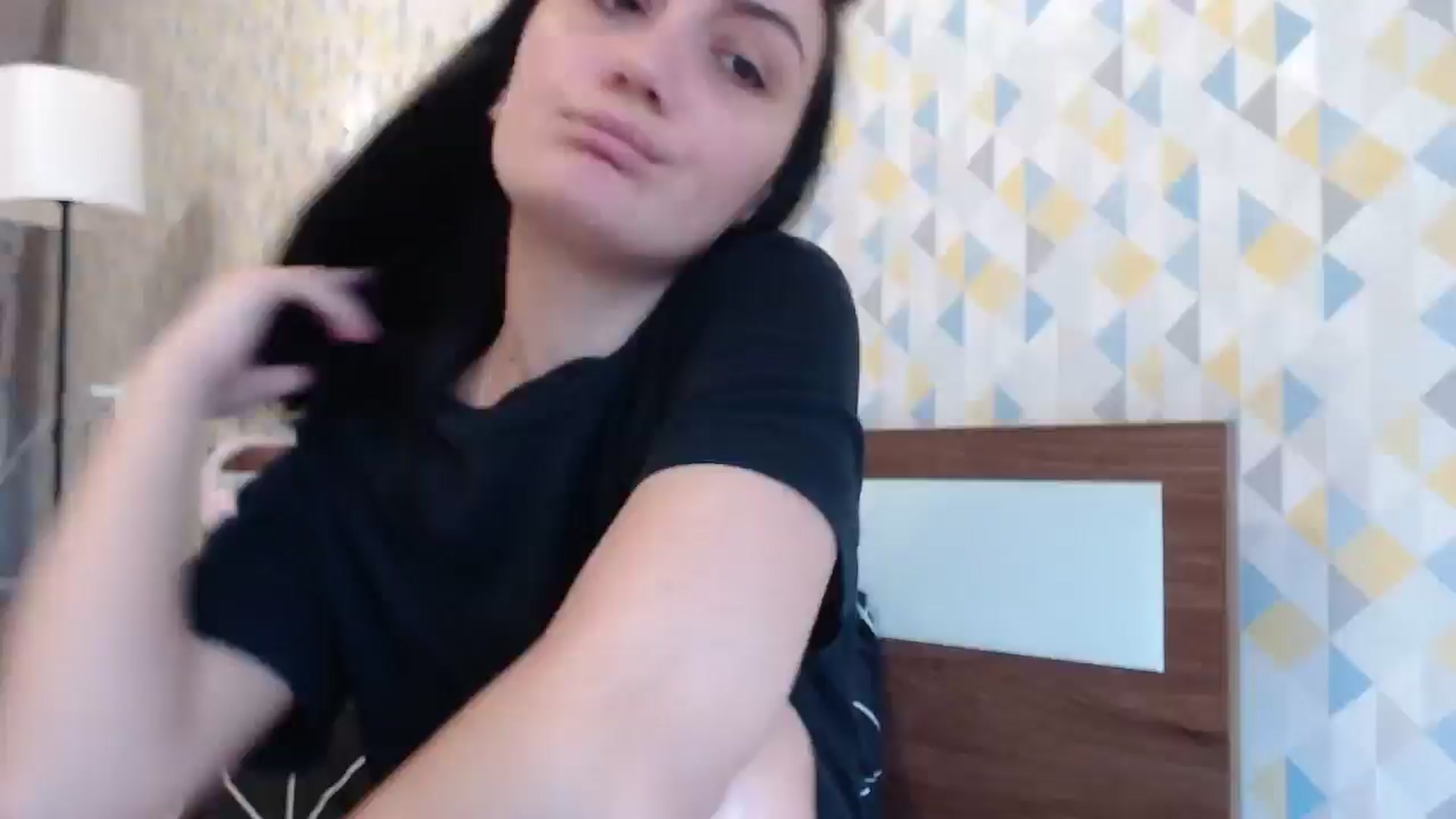 Gallery image thumbnail from hello_Ukraine's myfreecams stream on, 12/26/2024, 09:51 image 16 of 20