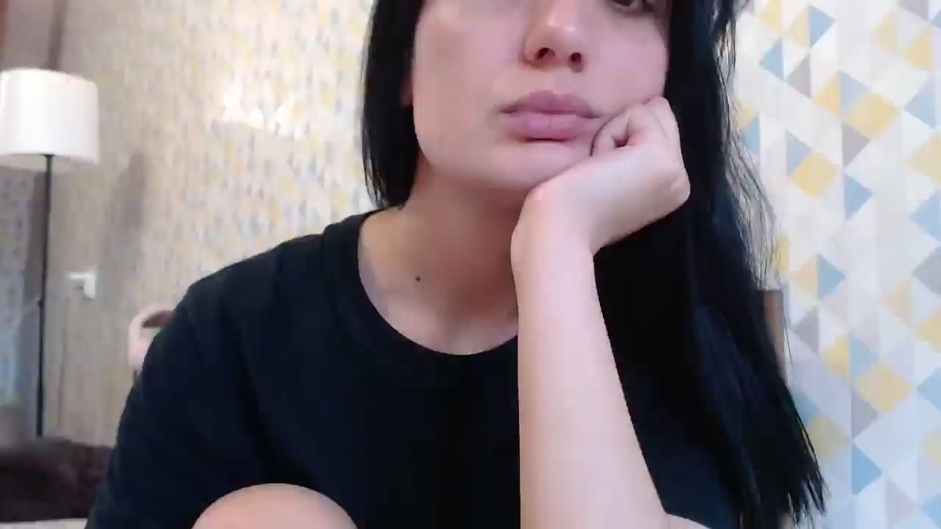 Gallery image thumbnail from hello_Ukraine's myfreecams stream on, 12/26/2024, 10:11 image 5 of 20