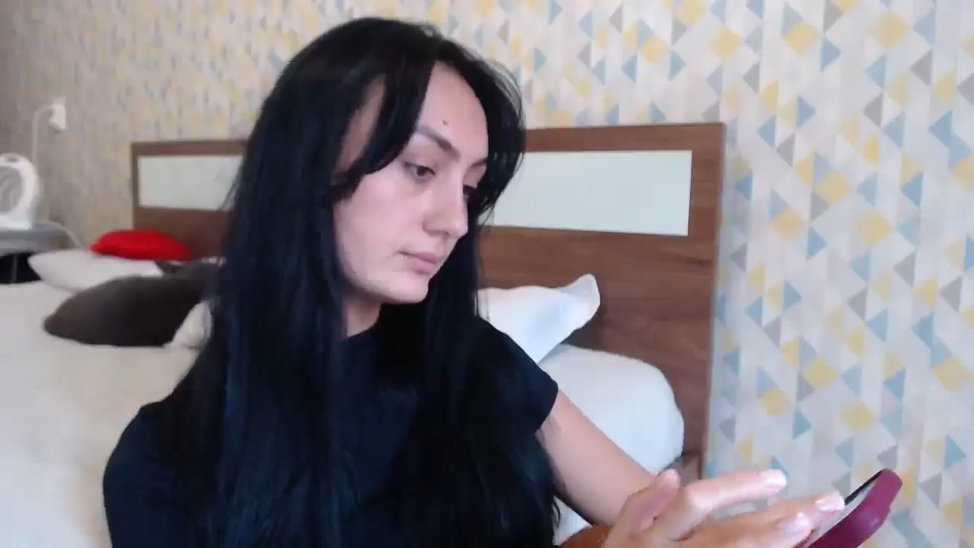 Gallery image thumbnail from hello_Ukraine's myfreecams stream on, 10/26/2025, 11:57 image 11 of 20