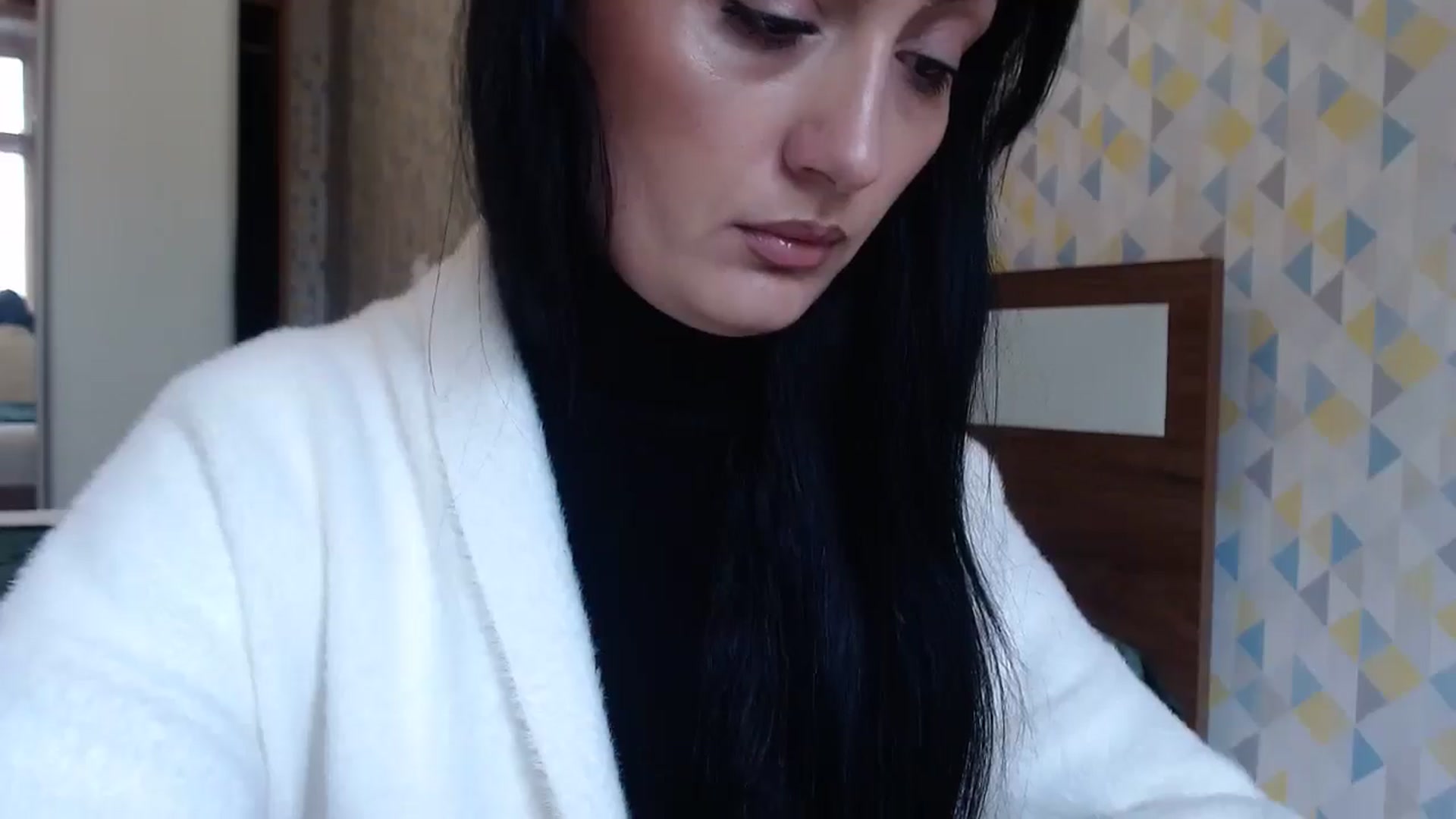 Gallery image thumbnail from hello_Ukraine's myfreecams stream on, 04/21/2026, 11:04 image 14 of 20
