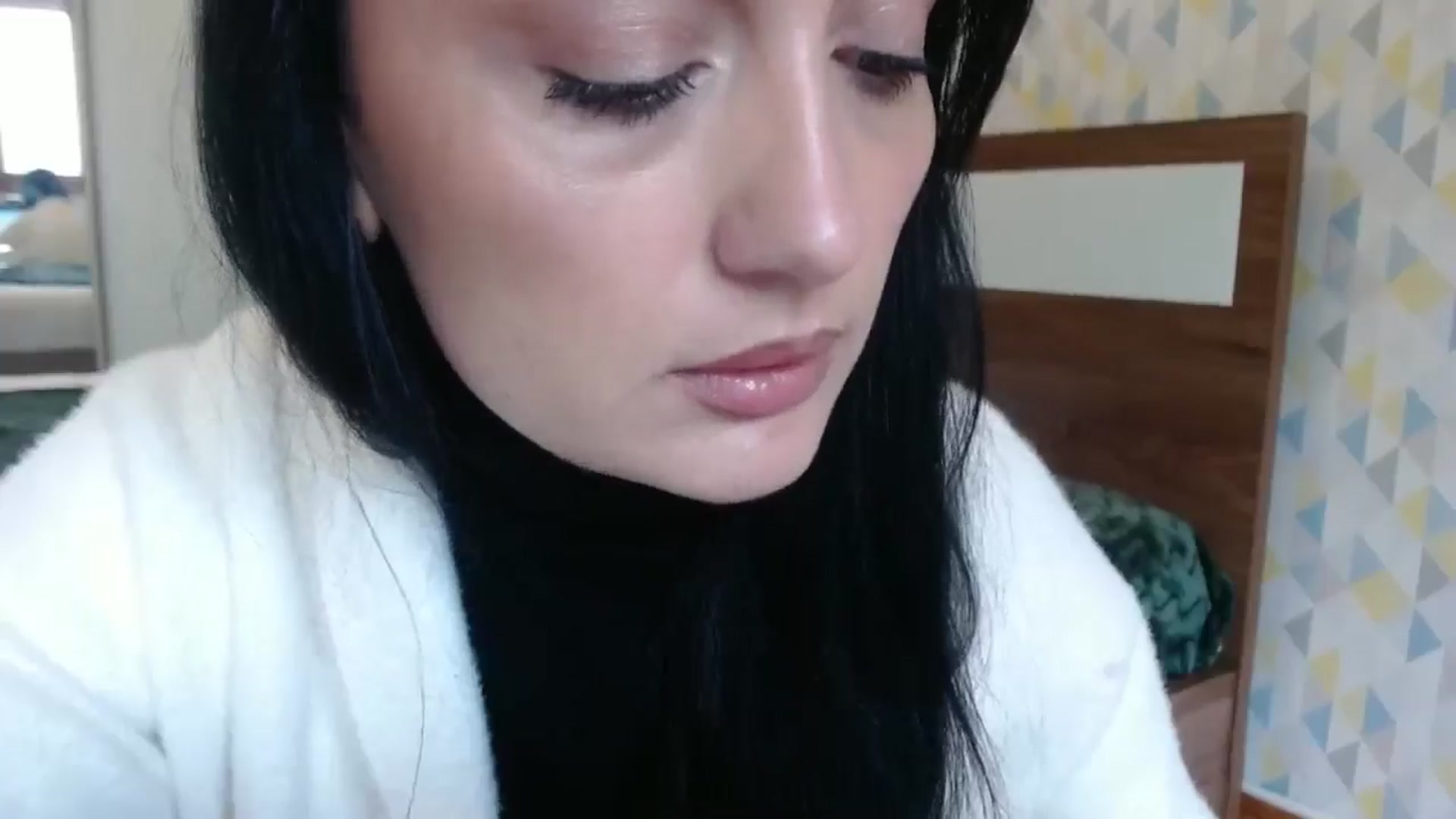 Gallery image thumbnail from hello_Ukraine's myfreecams stream on, 04/21/2026, 11:04 image 6 of 20