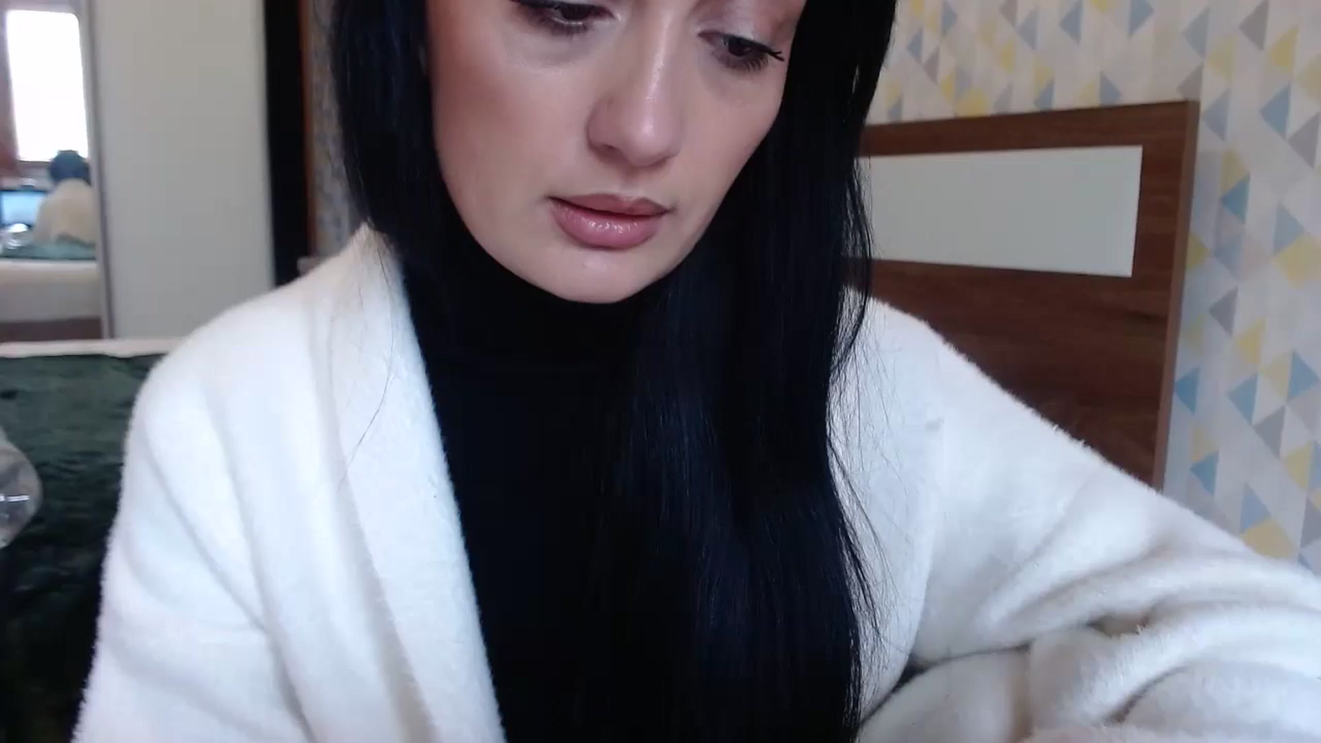 Gallery image thumbnail from hello_Ukraine's myfreecams stream on, 04/21/2026, 11:04 image 4 of 20
