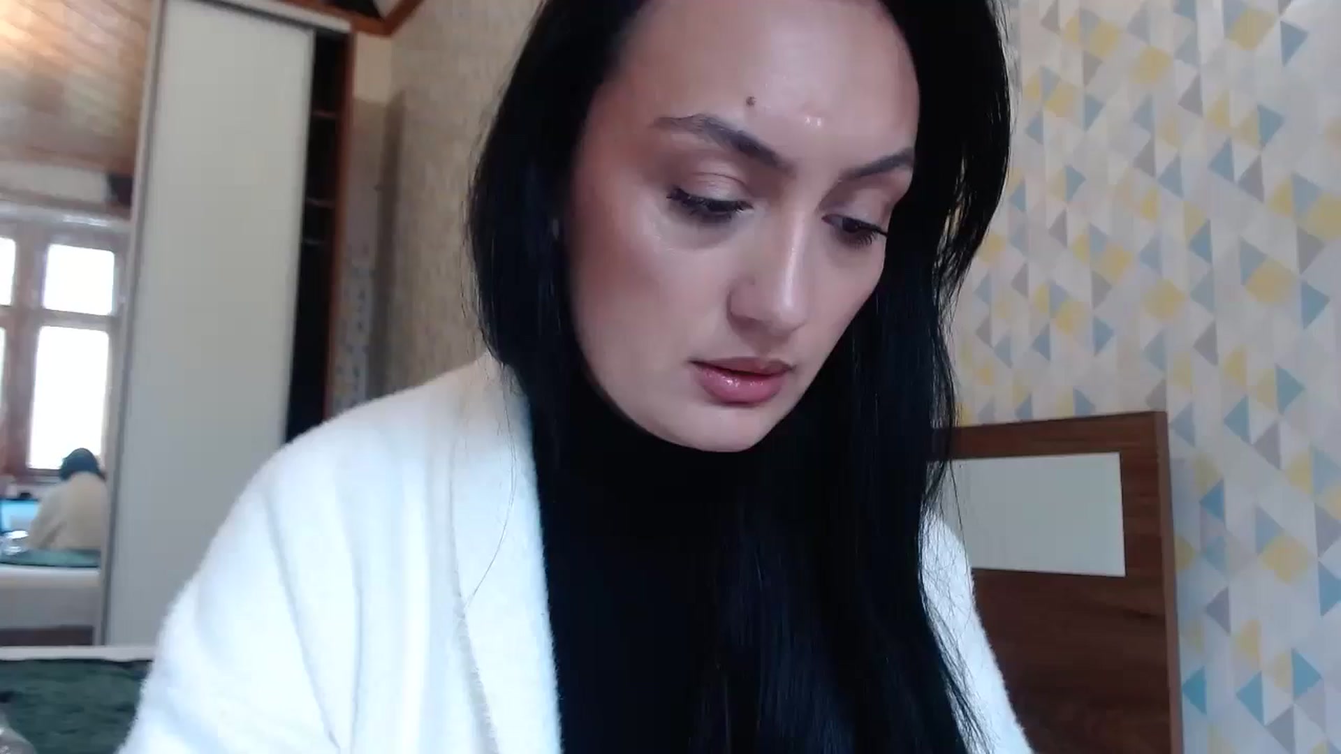 Gallery image thumbnail from hello_Ukraine's myfreecams stream on, 04/21/2026, 11:04 image 2 of 20
