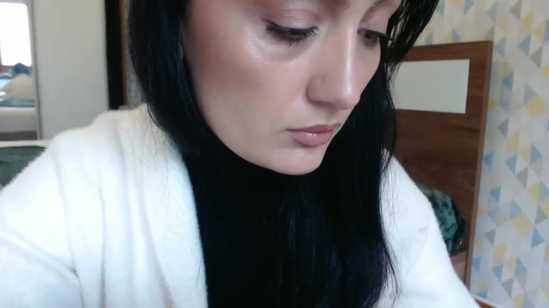Gallery image thumbnail from hello_Ukraine's myfreecams stream on, 04/21/2026, 11:04 image 5 of 20