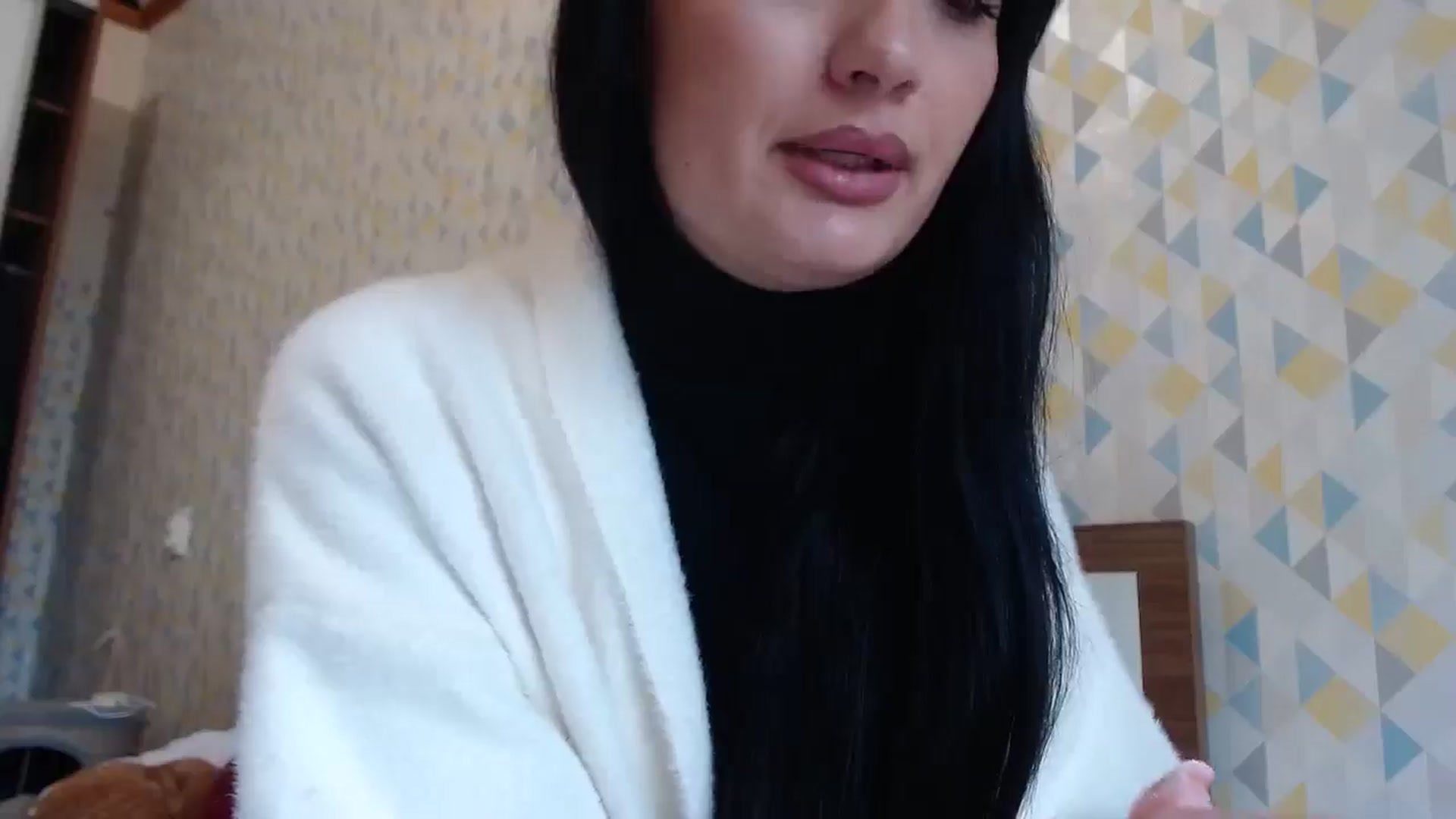 Gallery image thumbnail from hello_Ukraine's myfreecams stream on, 04/21/2026, 11:42 image 9 of 20