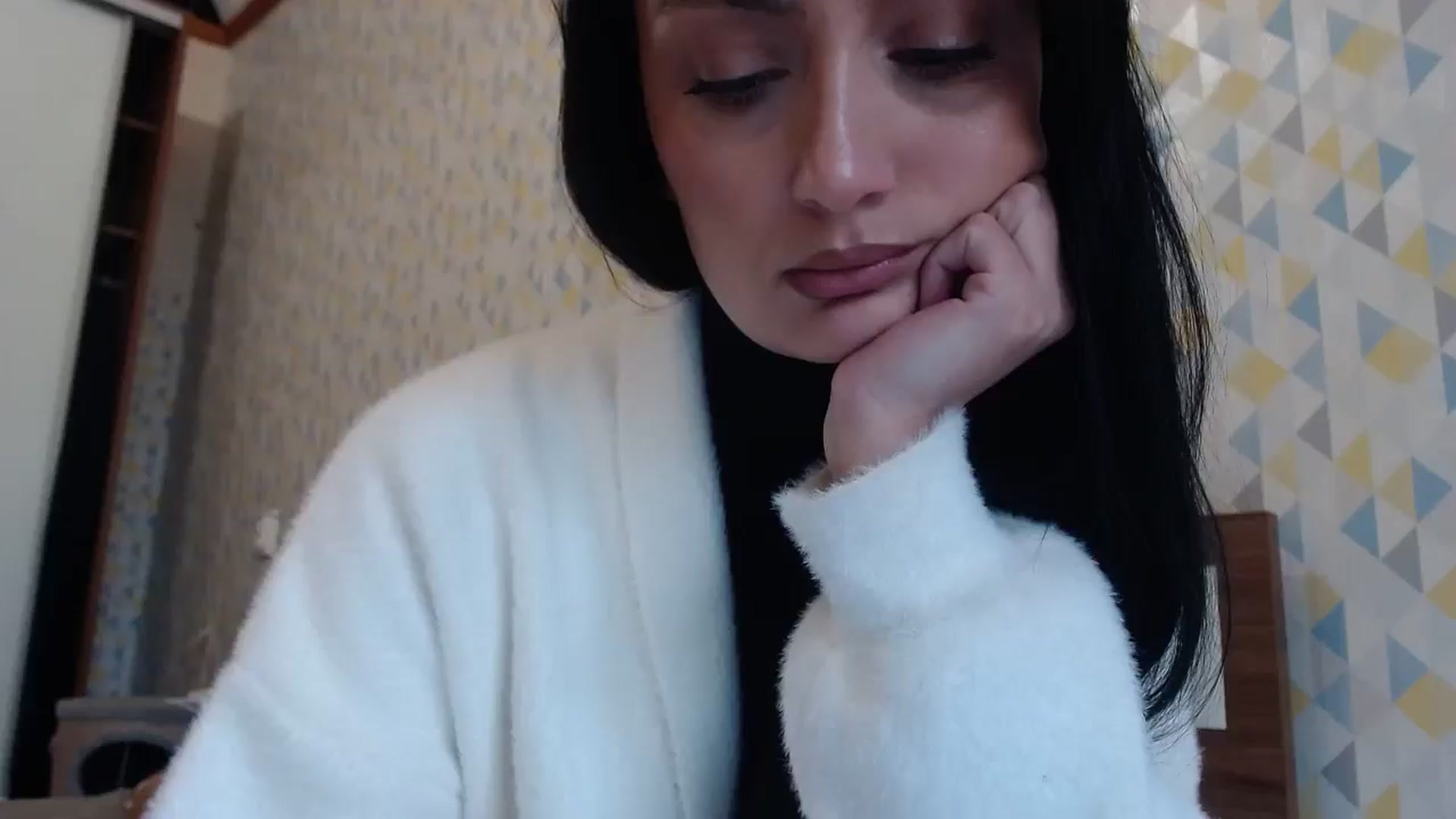 Gallery image thumbnail from hello_Ukraine's myfreecams stream on, 04/21/2026, 11:42 image 1 of 20