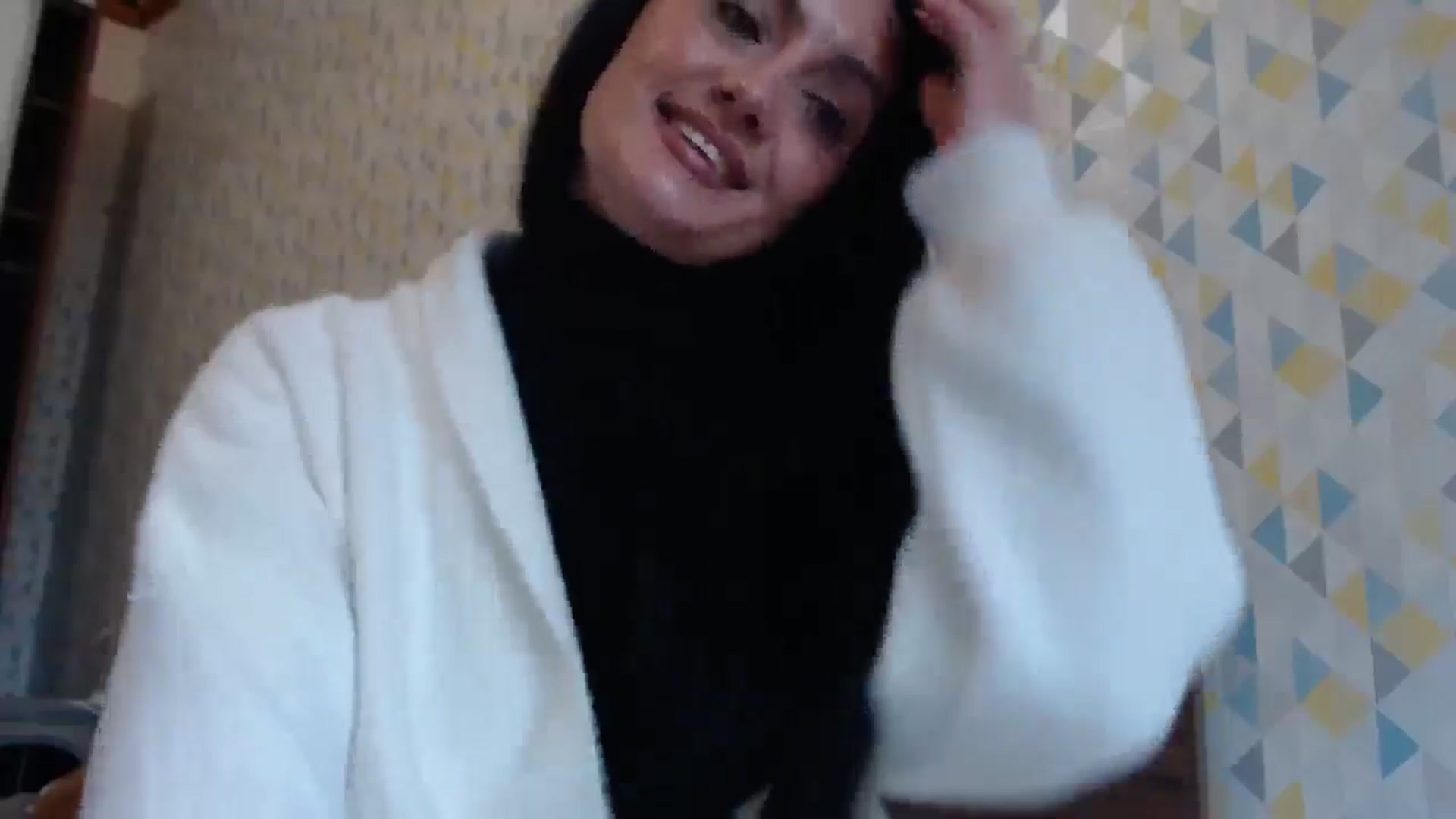 Gallery image thumbnail from hello_Ukraine's myfreecams stream on, 04/21/2026, 11:42 image 11 of 20