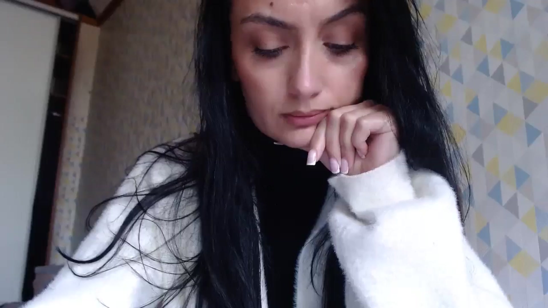 Gallery image thumbnail from hello_Ukraine's myfreecams stream on, 04/21/2026, 13:55 image 18 of 20
