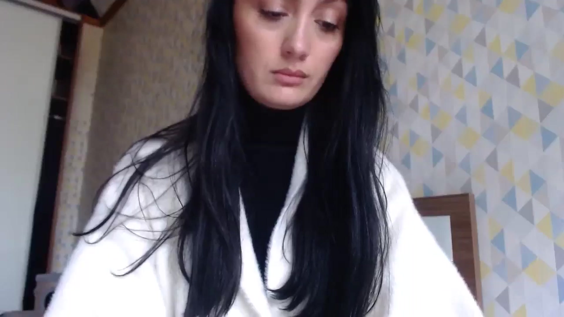 Gallery image thumbnail from hello_Ukraine's myfreecams stream on, 04/21/2026, 13:55 image 16 of 20