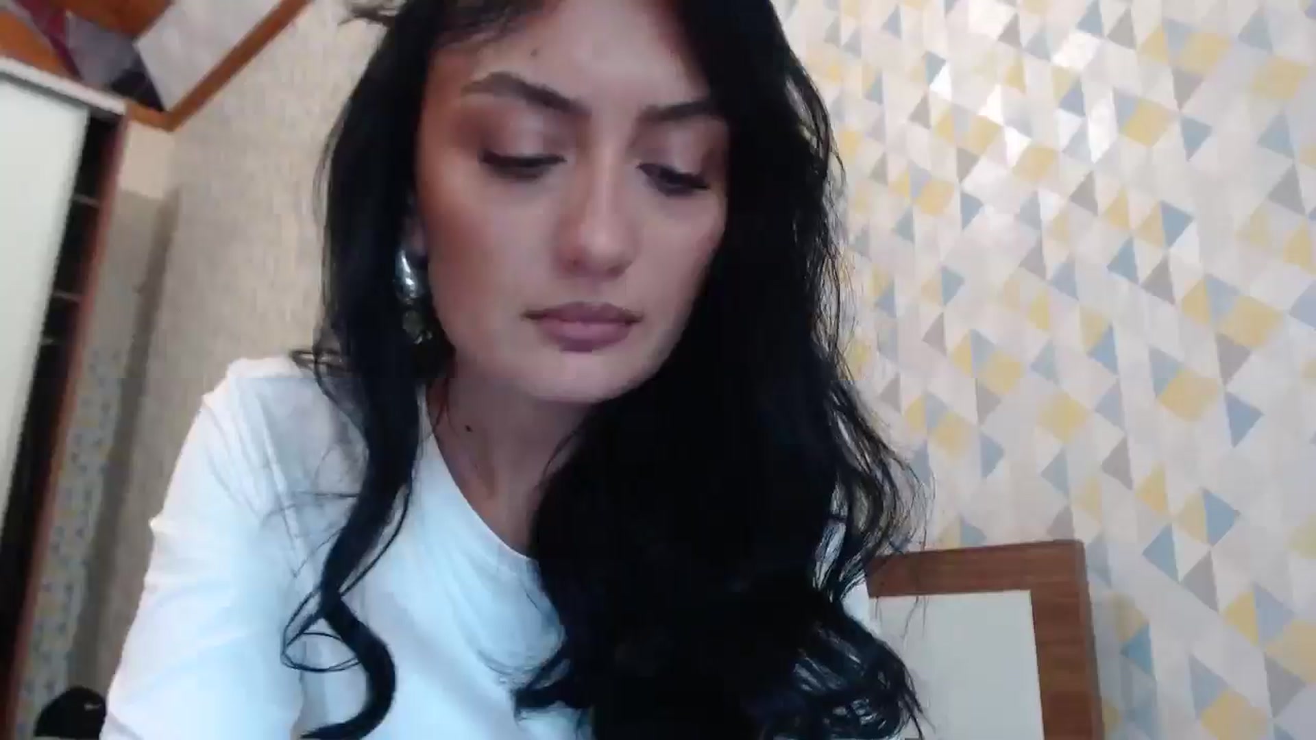 Gallery image thumbnail from hello_Ukraine's myfreecams stream on, 05/10/2026, 14:36 image 7 of 20