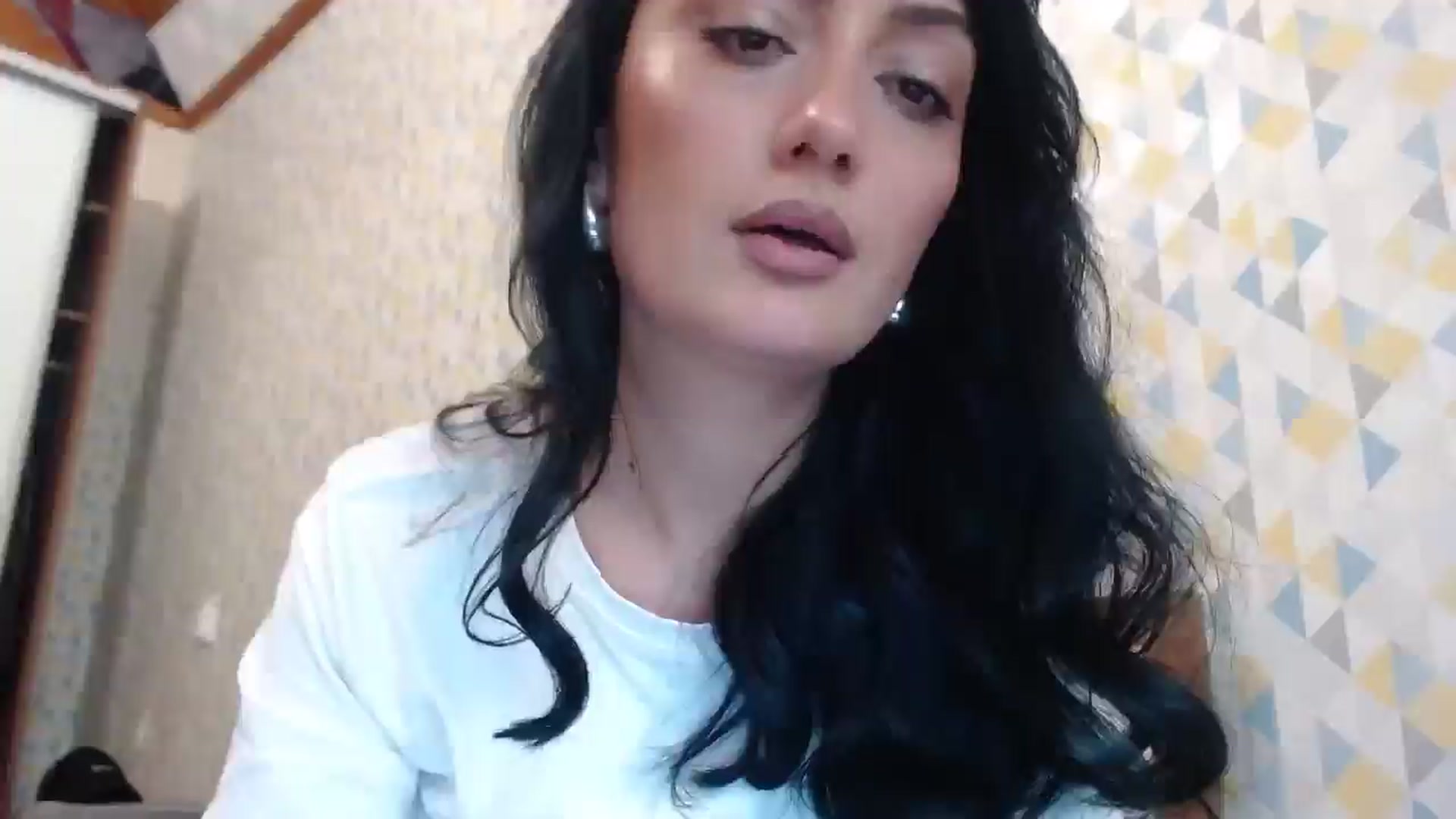 Gallery image thumbnail from hello_Ukraine's myfreecams stream on, 05/10/2026, 14:36 image 6 of 20