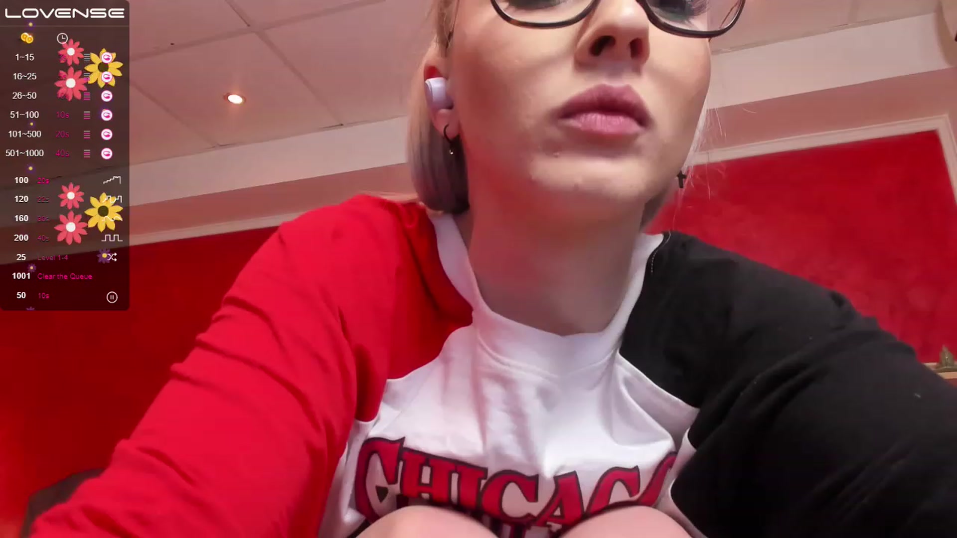 Gallery image thumbnail from heySiry's myfreecams stream on, 03/22/2023, 19:37 image 6 of 20