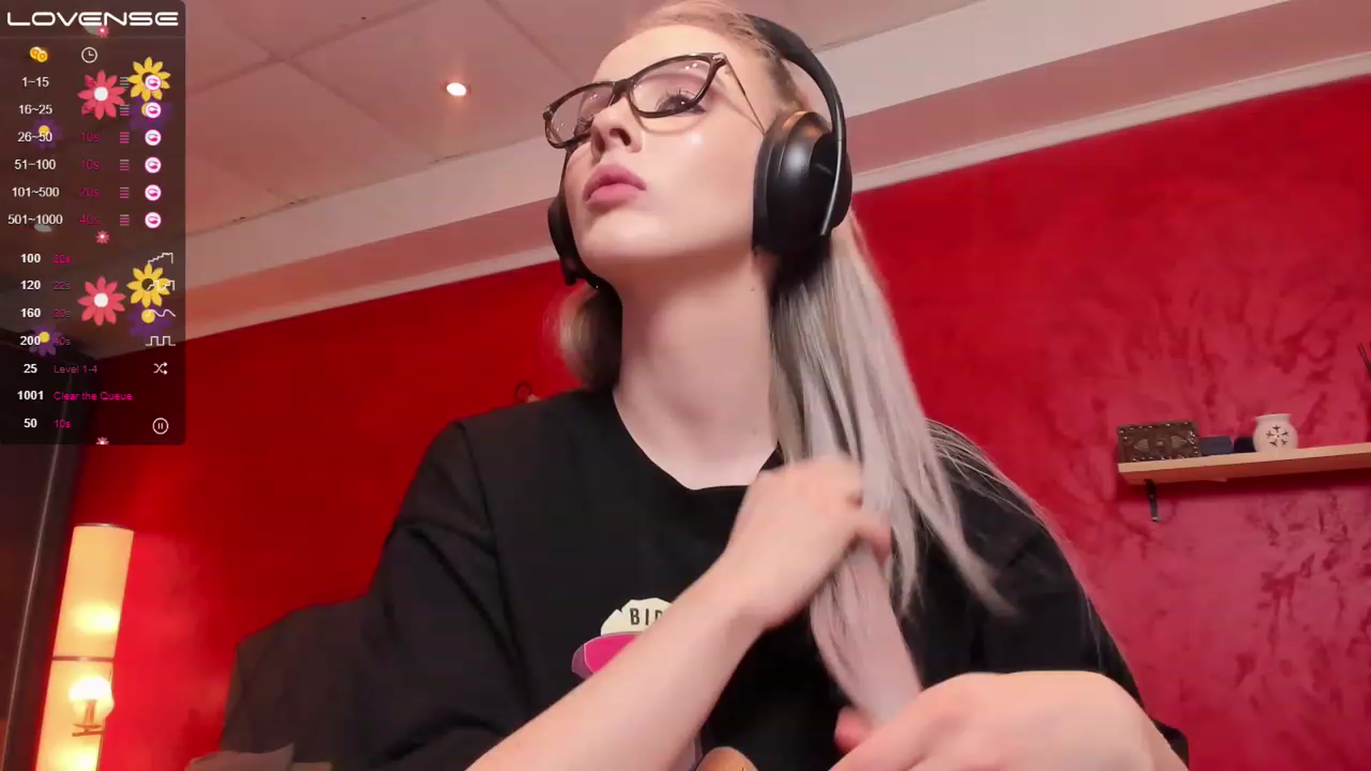 Gallery image thumbnail from heySiry's myfreecams stream on, 03/24/2023, 17:32 image 6 of 20