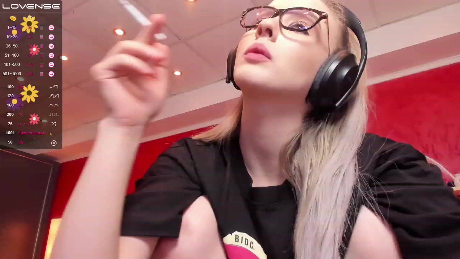 Gallery image thumbnail from heySiry's myfreecams stream on, 03/24/2023, 17:32 image 5 of 20