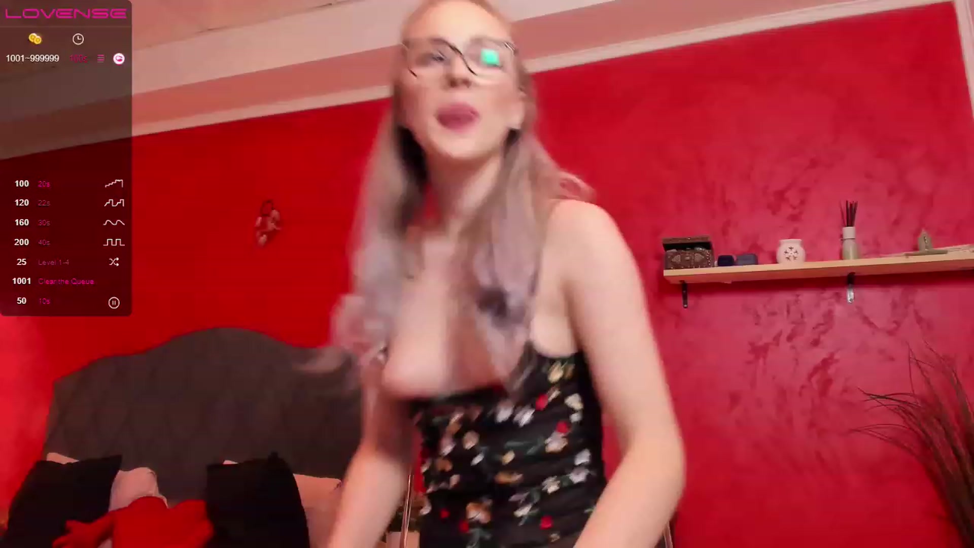 Gallery image thumbnail from heySiry's myfreecams stream on, 06/07/2023, 18:51 image 5 of 20
