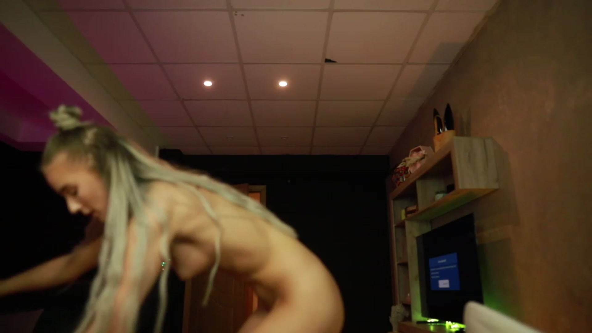 Gallery image thumbnail from heySiry's myfreecams stream on, 08/26/2023, 11:16 image 16 of 20