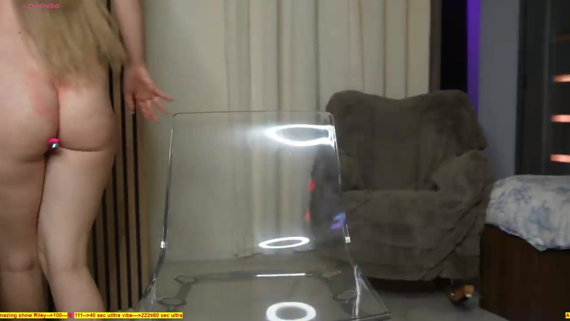 Gallery image thumbnail from heySiry's myfreecams stream on, 06/14/2026, 19:12 image 11 of 20