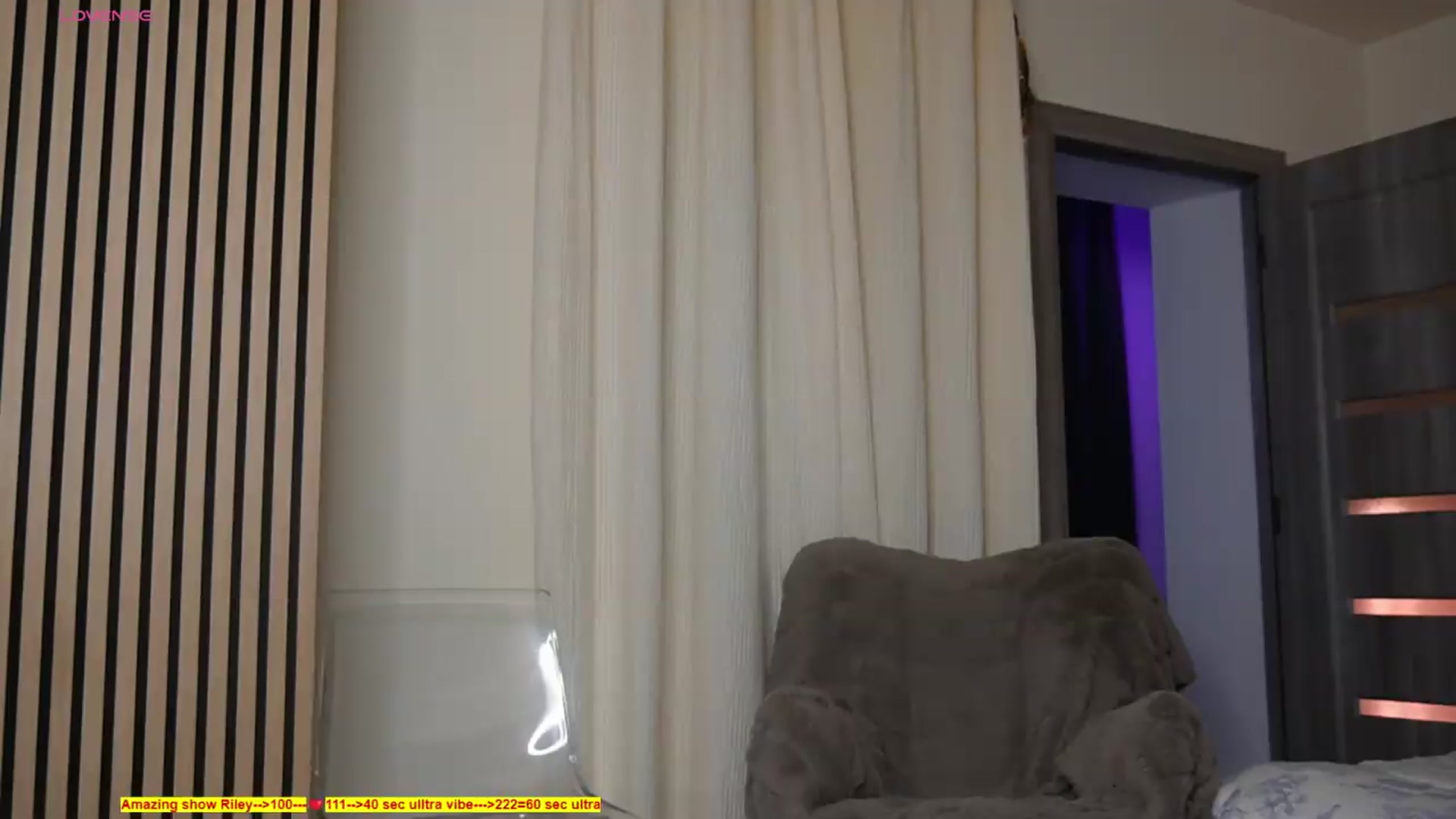Gallery image thumbnail from heySiry's myfreecams stream on, 06/14/2026, 19:12 image 8 of 20