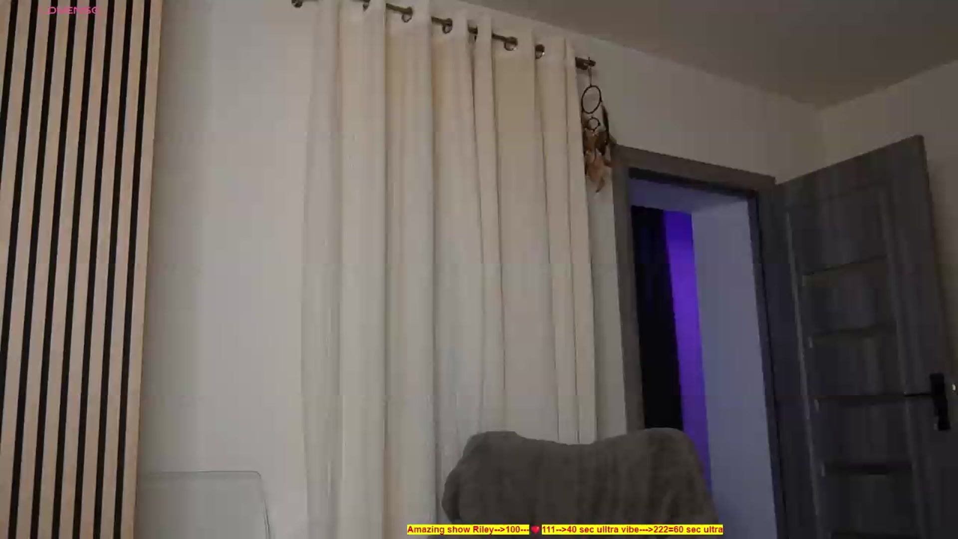 Gallery image thumbnail from heySiry's myfreecams stream on, 06/21/2026, 05:28 image 1 of 20
