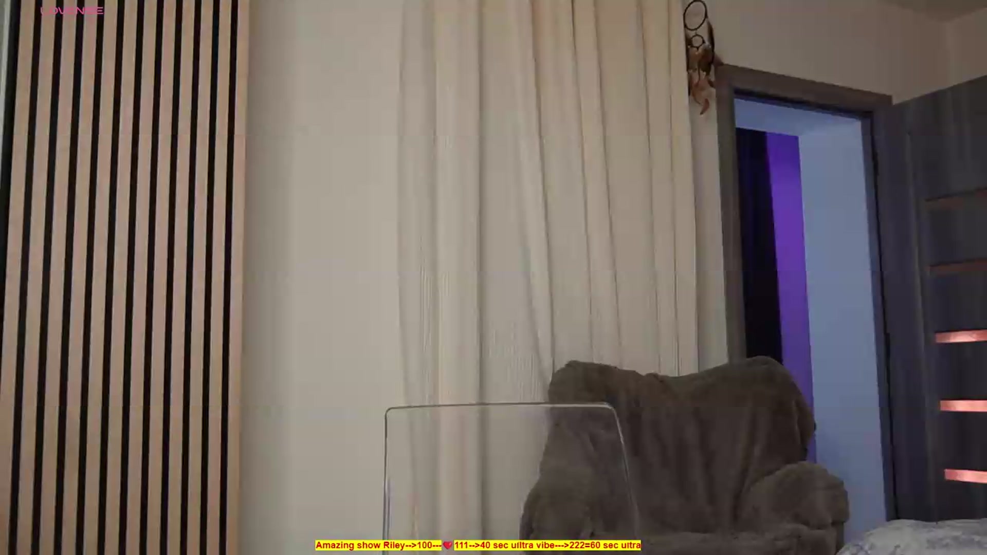 Gallery image thumbnail from heySiry's myfreecams stream on, 06/23/2026, 04:20 image 12 of 20