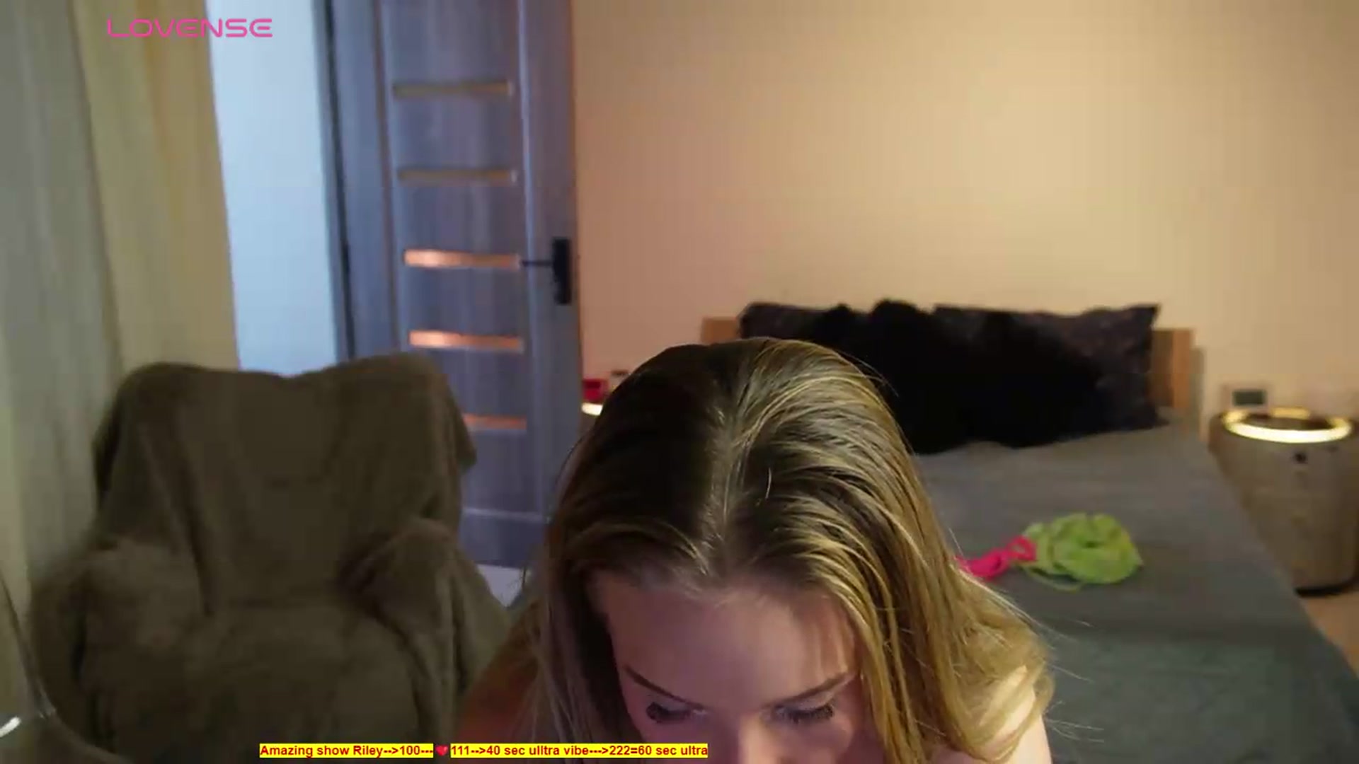 Gallery image thumbnail from heySiry's myfreecams stream on, 07/10/2026, 07:45 image 14 of 20