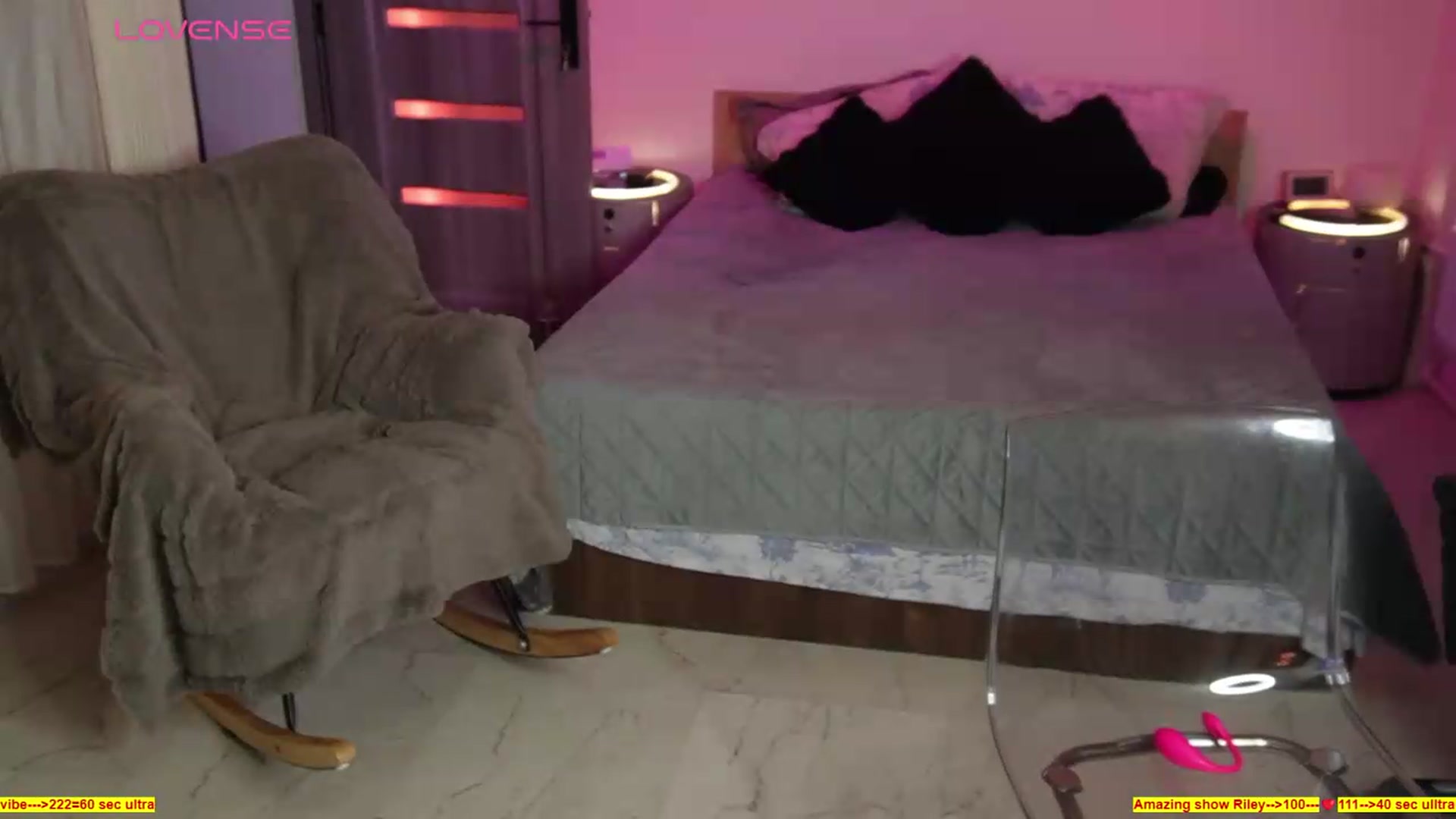 Gallery image thumbnail from heySiry's myfreecams stream on, 08/08/2026, 20:19 image 15 of 20