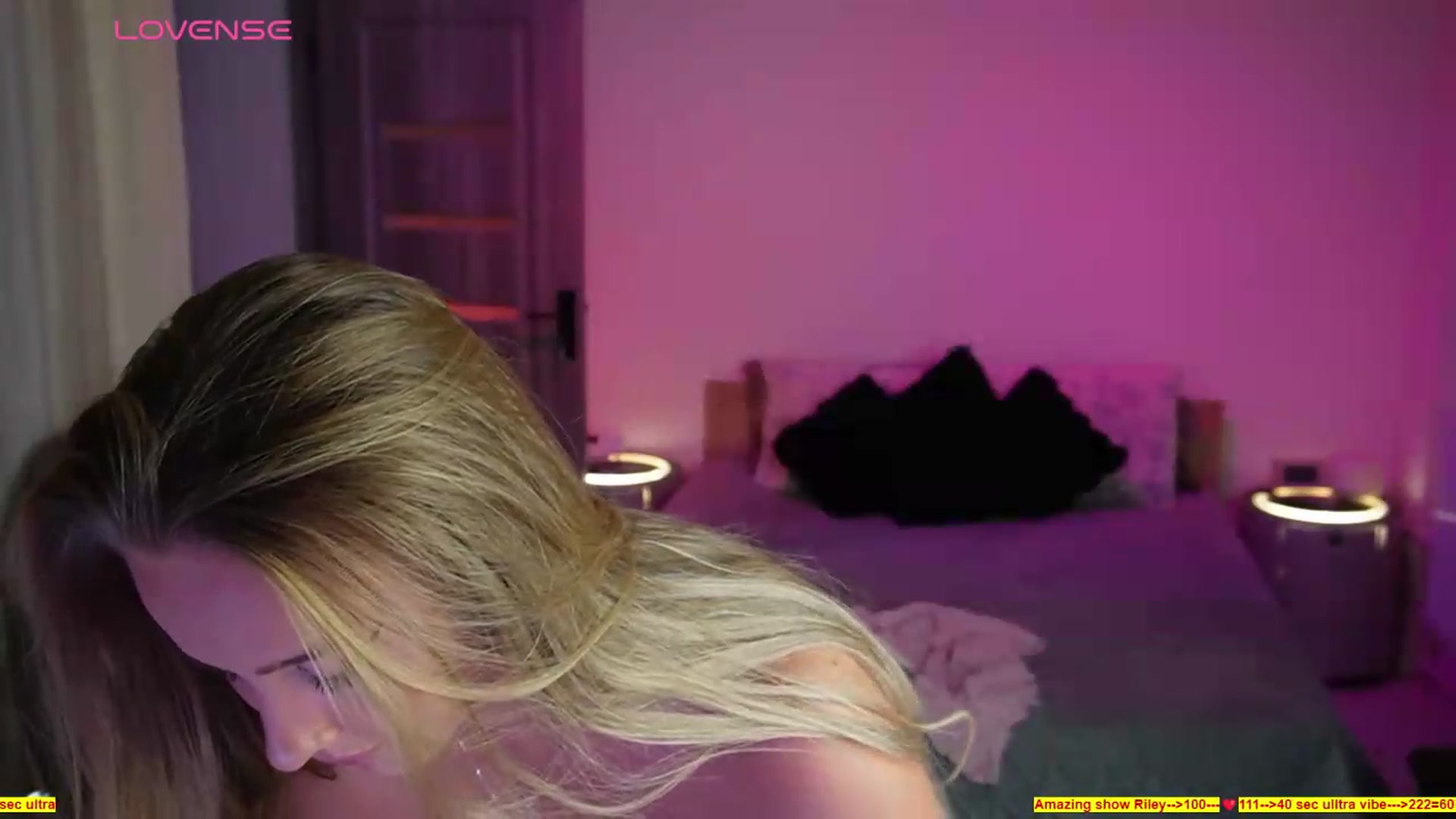 Gallery image thumbnail from heySiry's myfreecams stream on, 08/13/2026, 18:56 image 12 of 20