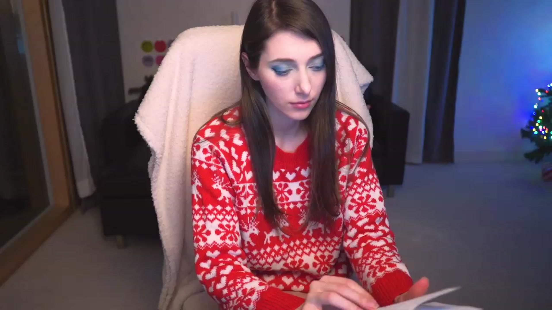 Gallery image thumbnail from hey_foxy's myfreecams stream on, 12/14/2023, 20:29 image 2 of 20