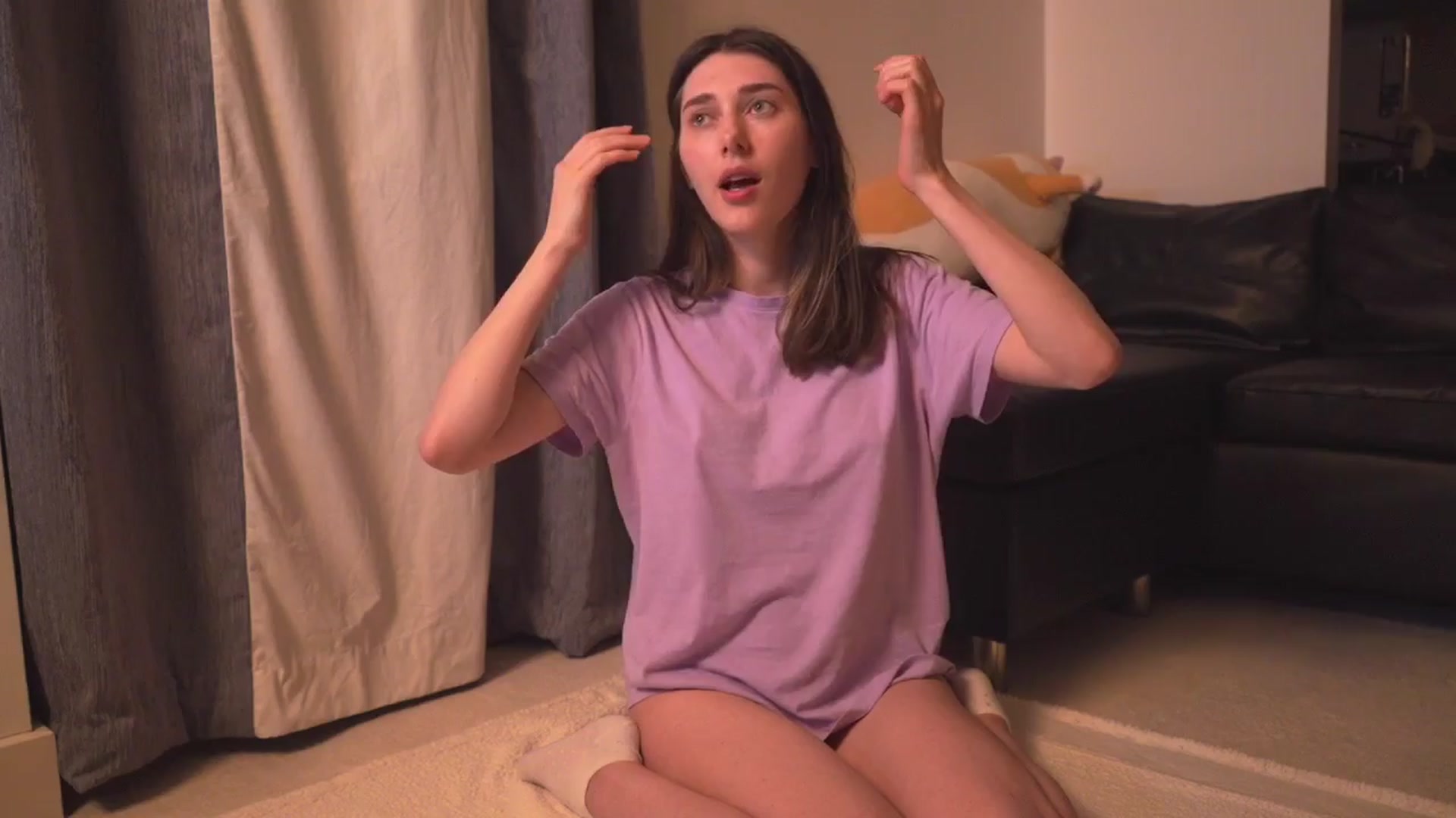 Gallery image thumbnail from hey_foxy's myfreecams stream on, 04/12/2024, 21:12 image 7 of 20