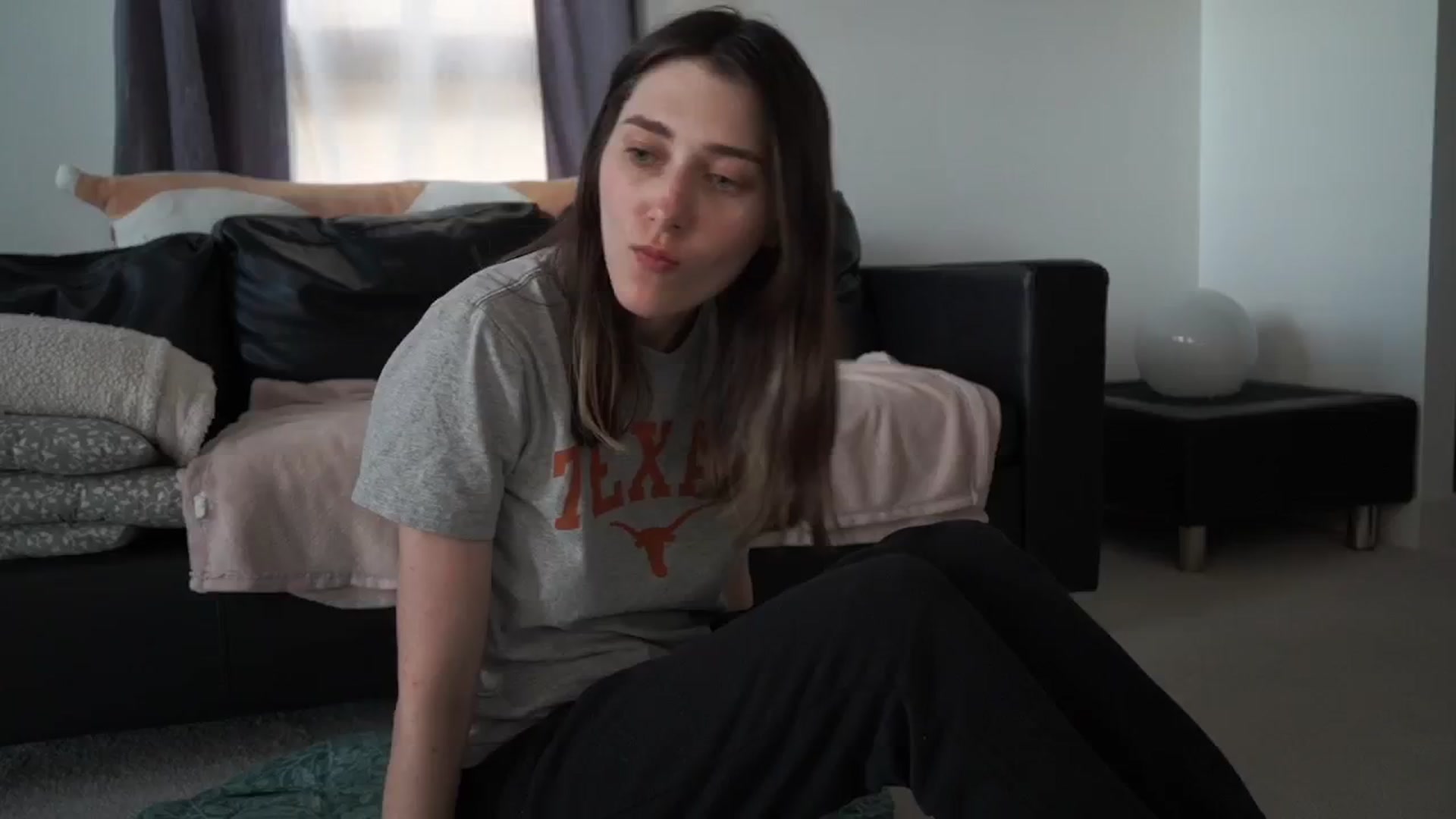 Gallery image thumbnail from hey_foxy's myfreecams stream on, 05/15/2024, 21:14 image 6 of 20