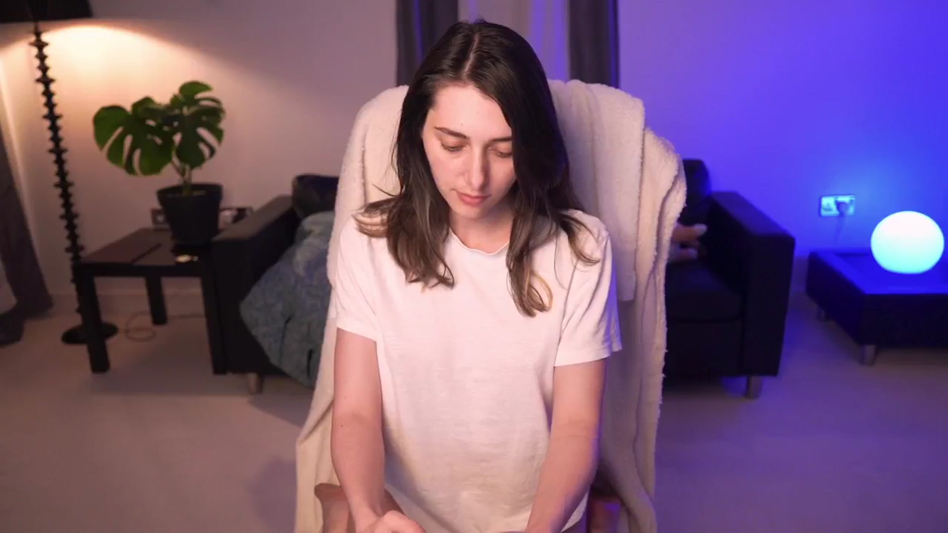 Gallery image thumbnail from hey_foxy's myfreecams stream on, 06/05/2024, 03:17 image 3 of 20