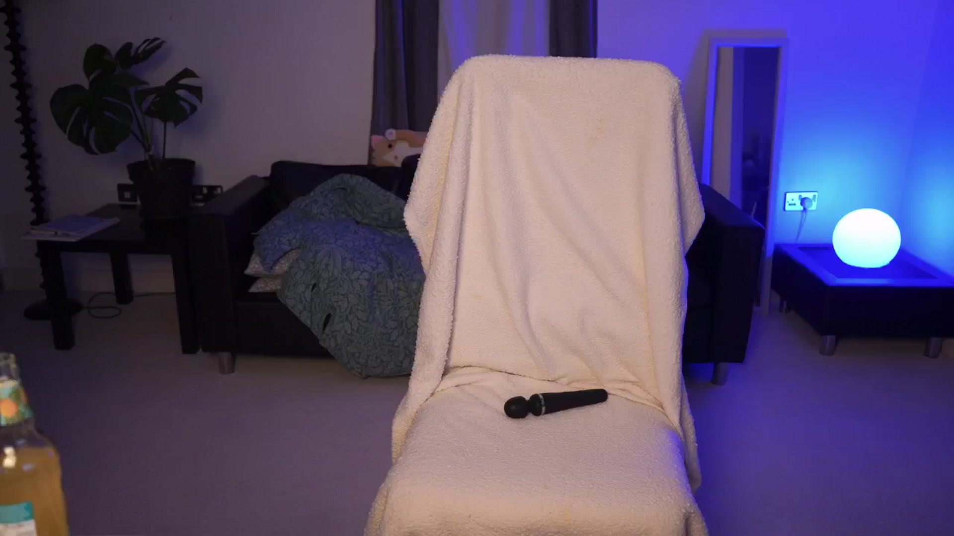 Gallery image thumbnail from hey_foxy's myfreecams stream on, 07/01/2024, 21:10 image 10 of 20