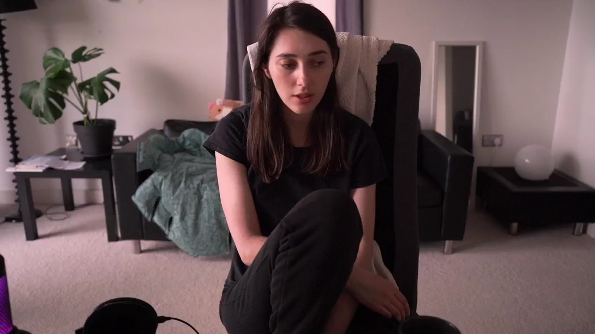 Gallery image thumbnail from hey_foxy's myfreecams stream on, 07/10/2024, 18:56 image 1 of 20