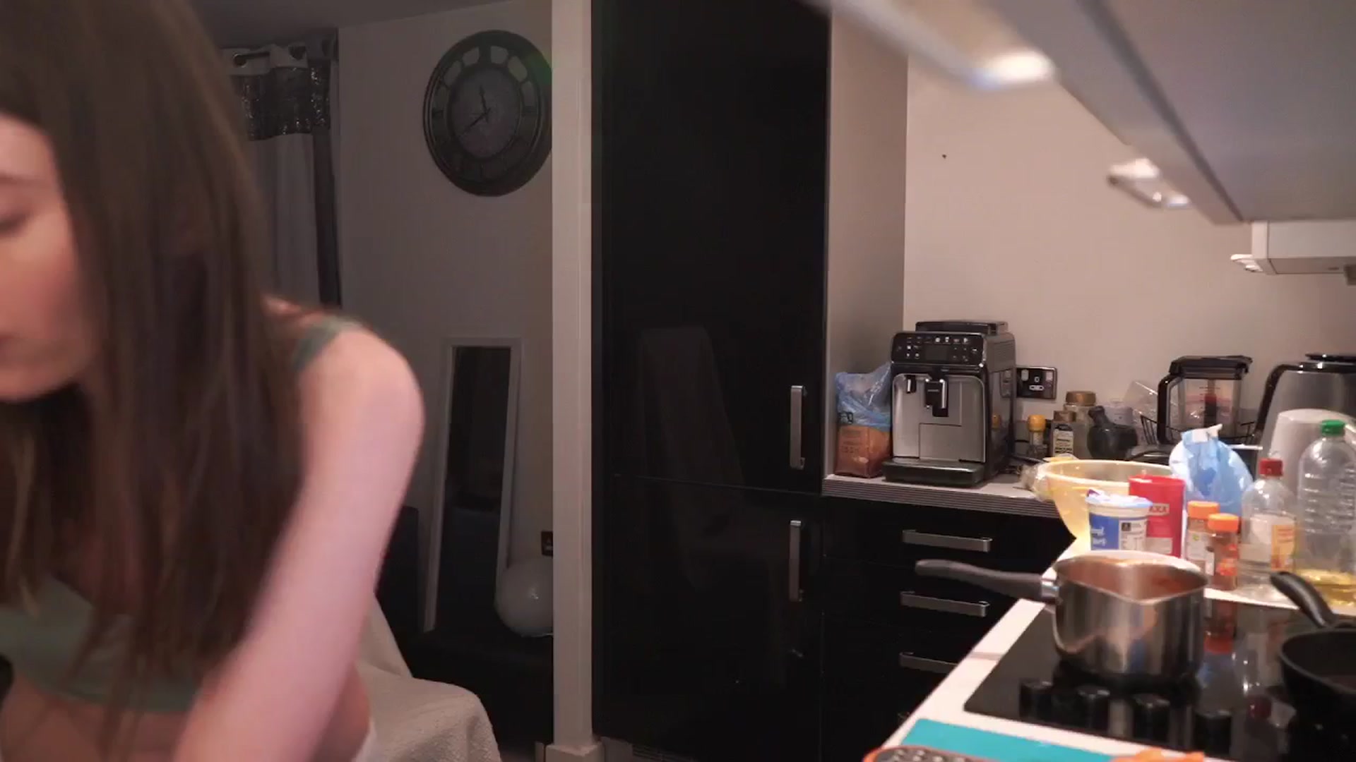 Gallery image thumbnail from hey_foxy's myfreecams stream on, 07/10/2024, 21:18 image 20 of 20