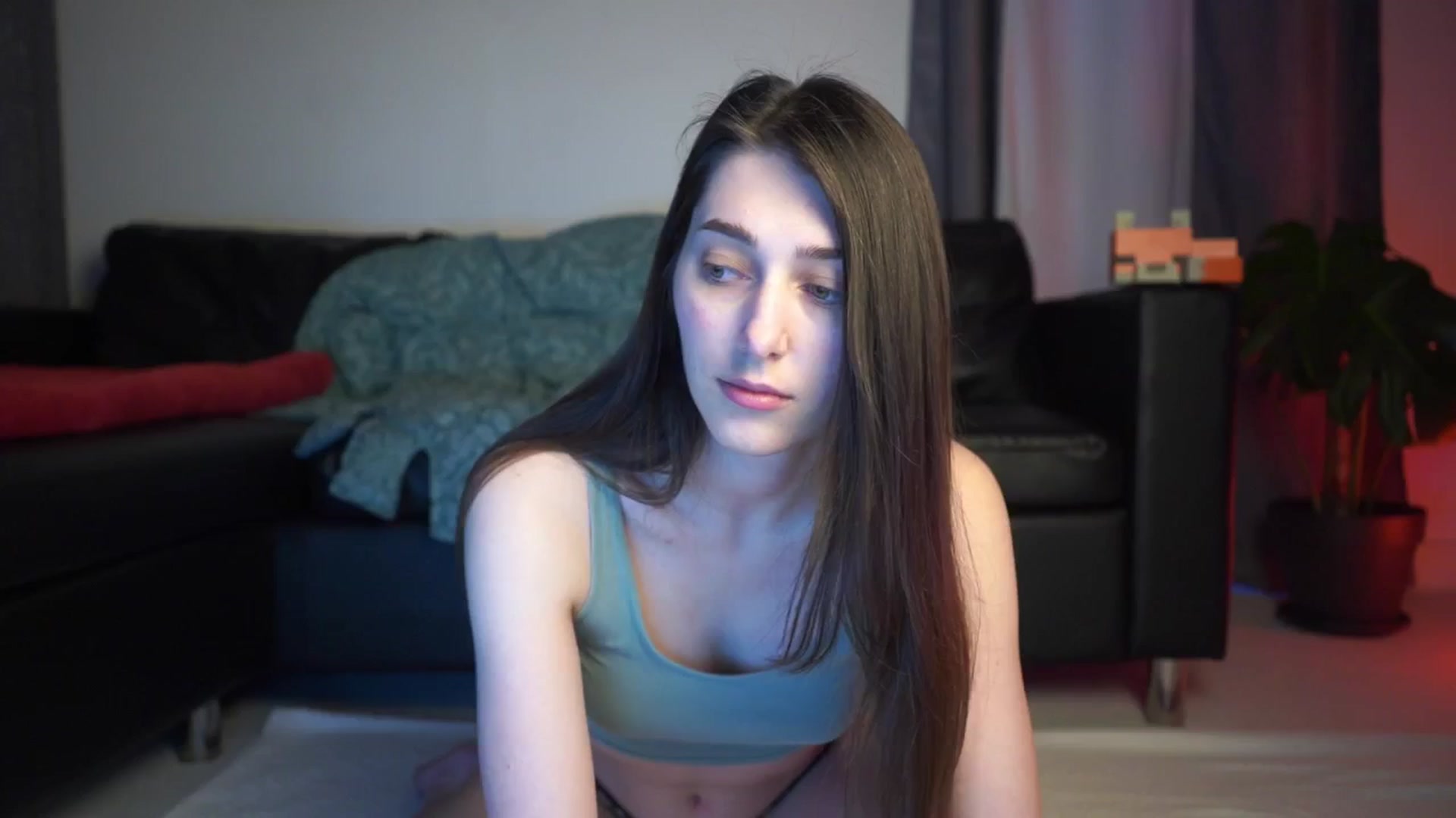 Gallery image thumbnail from hey_foxy's myfreecams stream on, 04/15/2025, 20:53 image 1 of 20