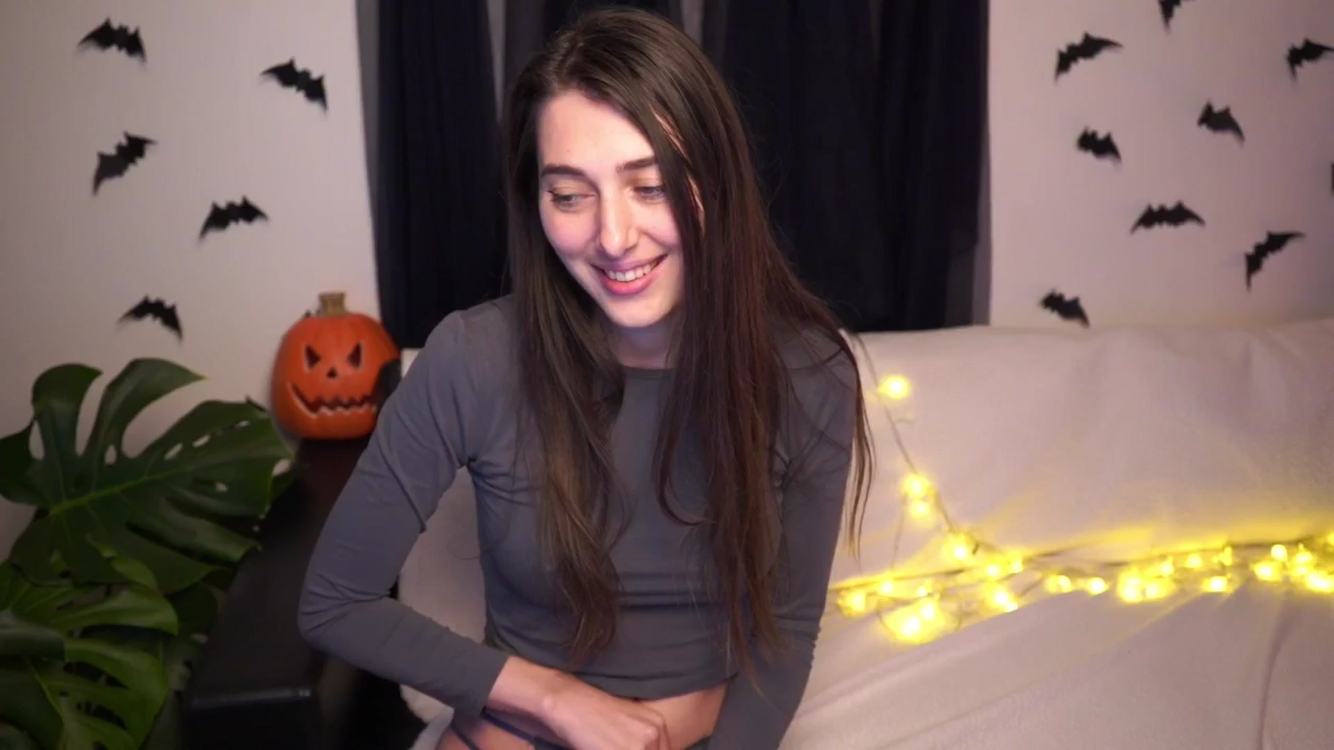 Gallery image thumbnail from hey_foxy's myfreecams stream on, 10/26/2025, 22:38 image 10 of 20
