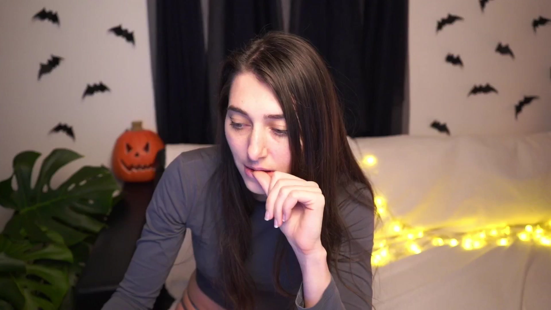Gallery image thumbnail from hey_foxy's myfreecams stream on, 10/26/2025, 22:38 image 9 of 20
