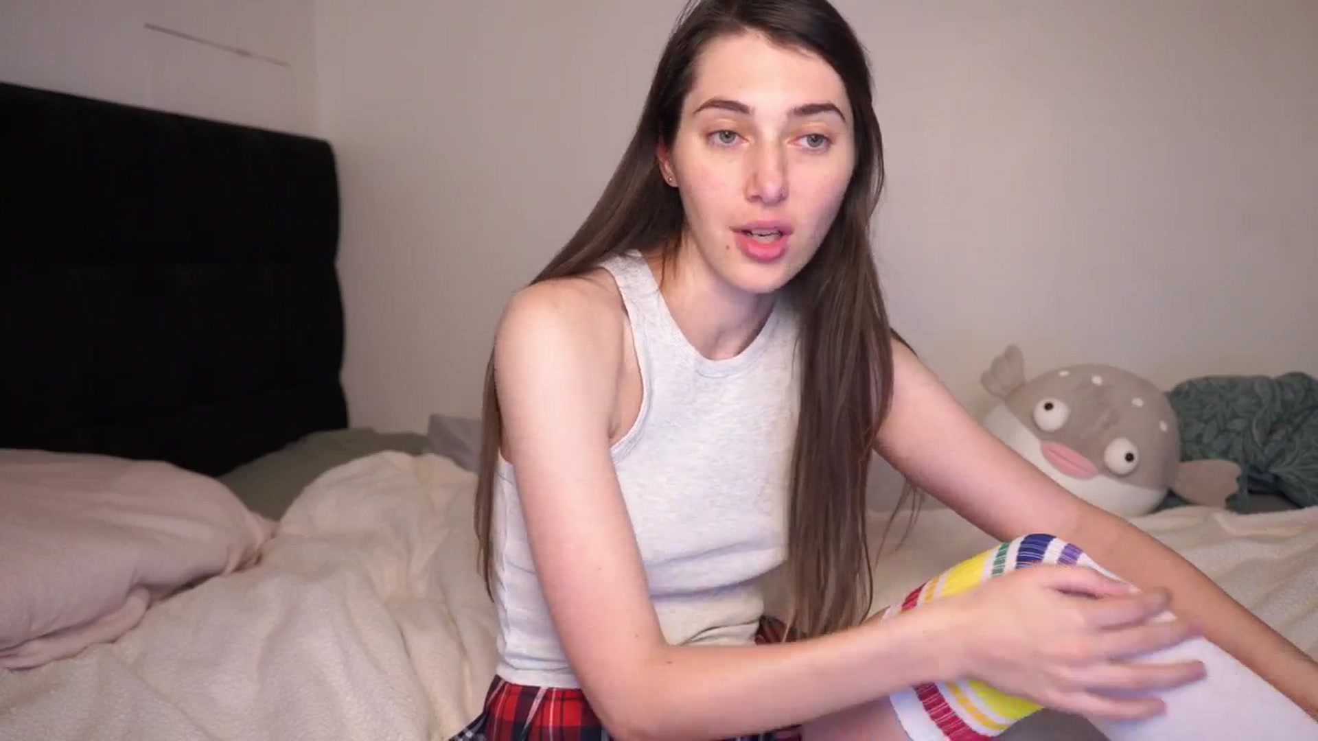 Gallery image thumbnail from hey_foxy's myfreecams stream on, 11/12/2025, 07:02 image 2 of 20