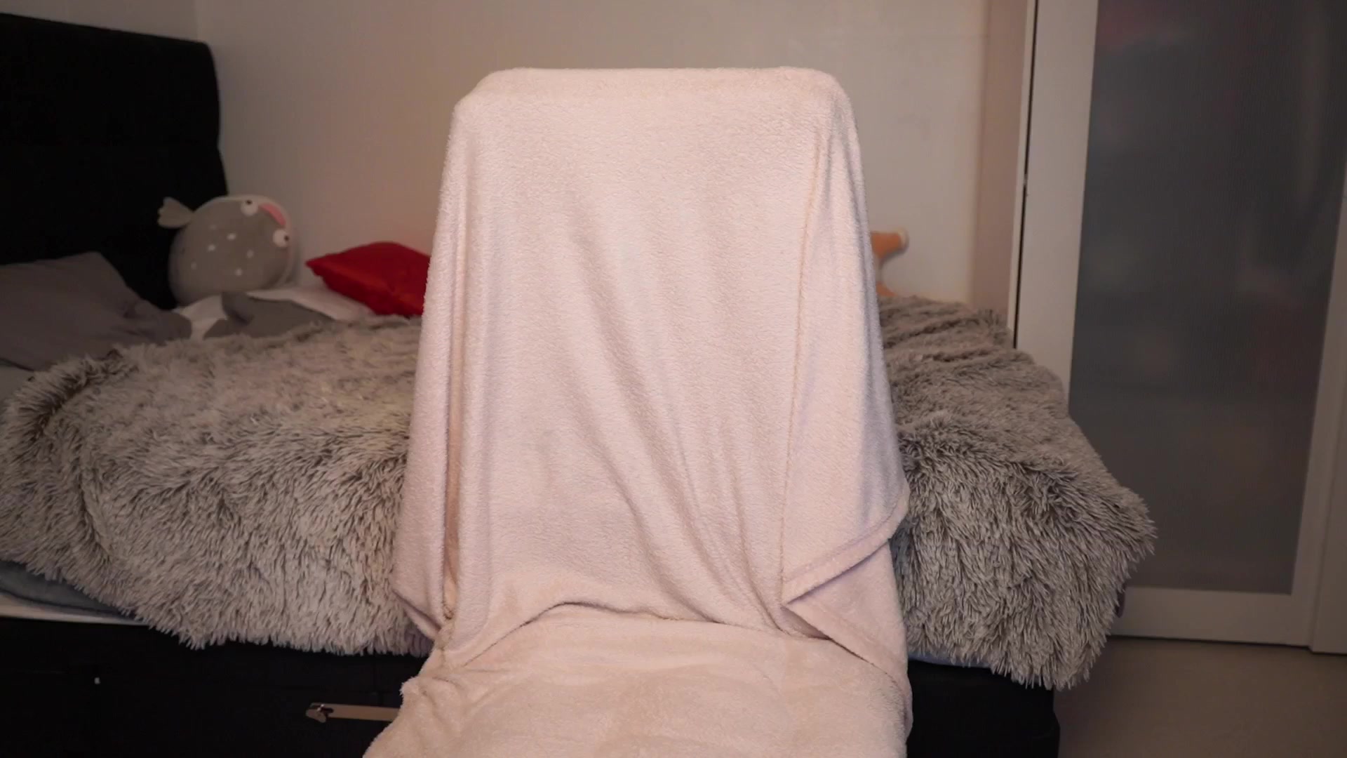 Gallery image thumbnail from hey_foxy's myfreecams stream on, 02/22/2026, 24:39 image 8 of 20