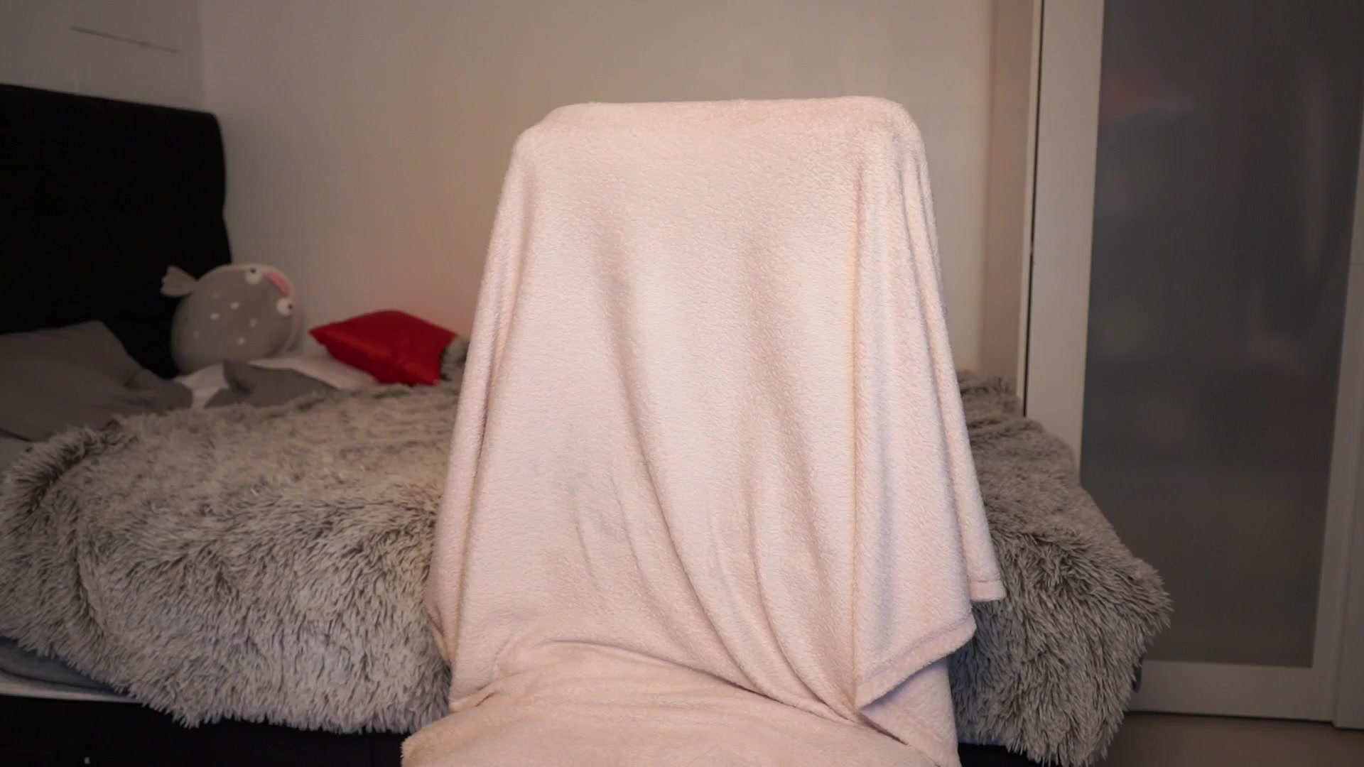 Gallery image thumbnail from hey_foxy's myfreecams stream on, 02/22/2026, 24:39 image 14 of 20
