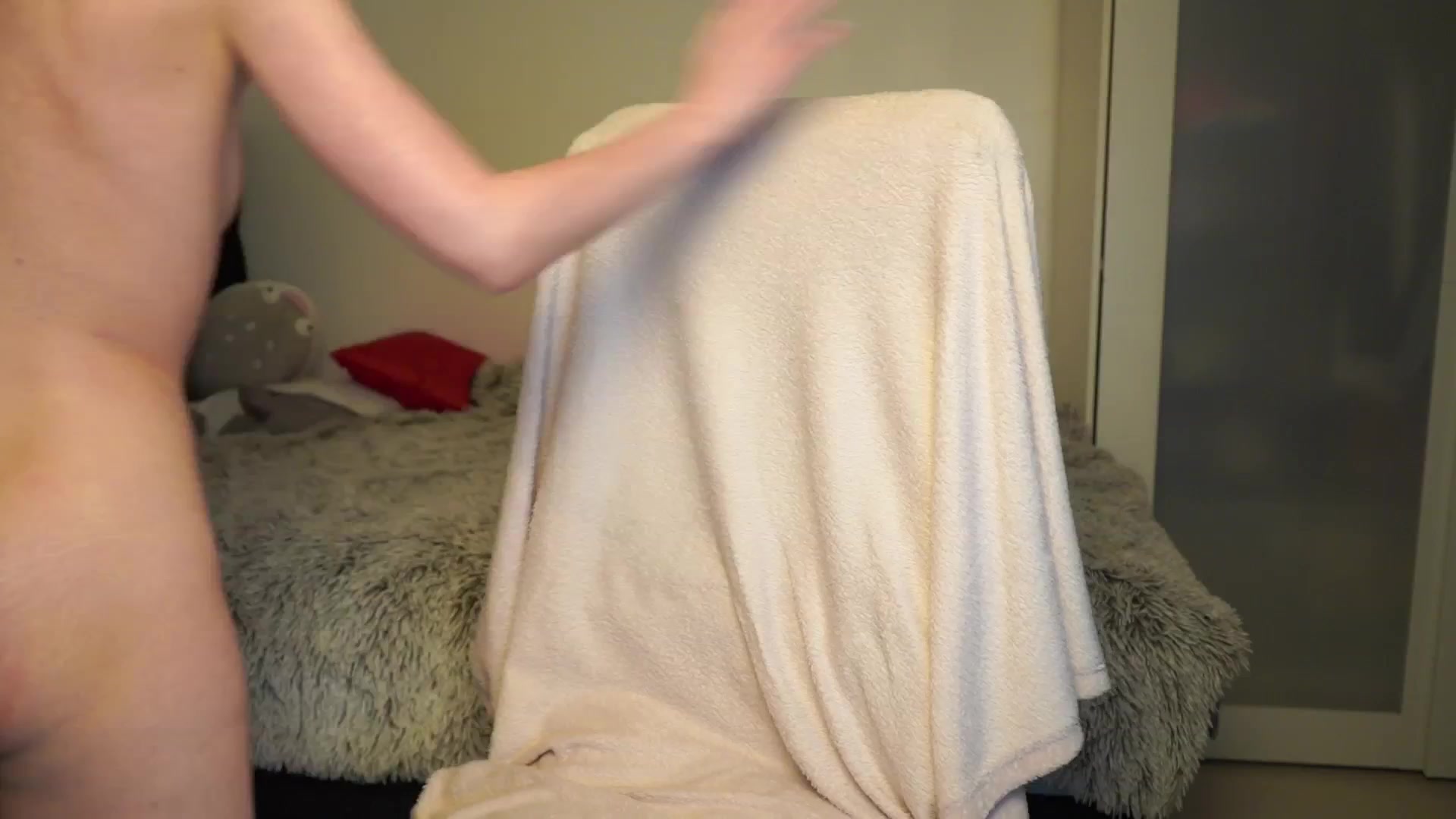 Gallery image thumbnail from hey_foxy's myfreecams stream on, 02/22/2026, 24:39 image 12 of 20
