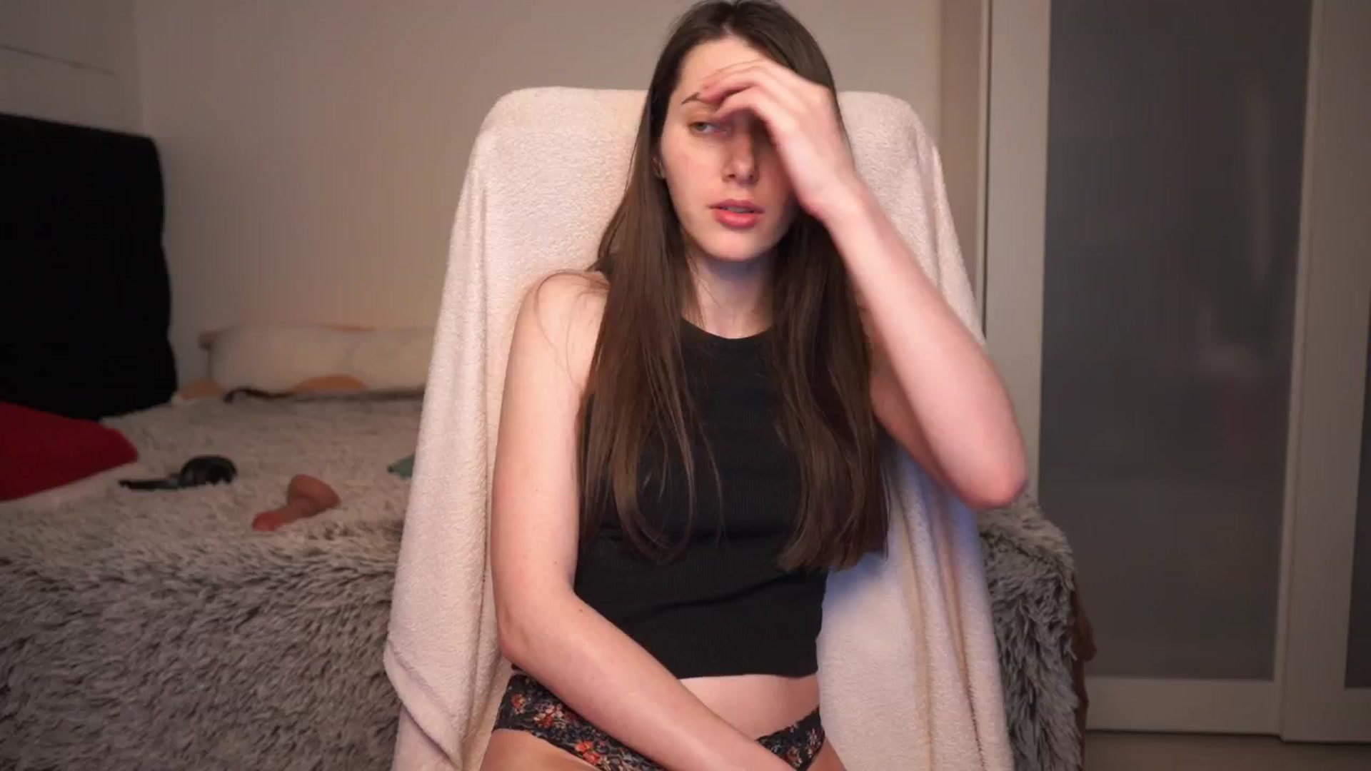 Gallery image thumbnail from hey_foxy's myfreecams stream on, 03/26/2026, 21:45 image 3 of 20